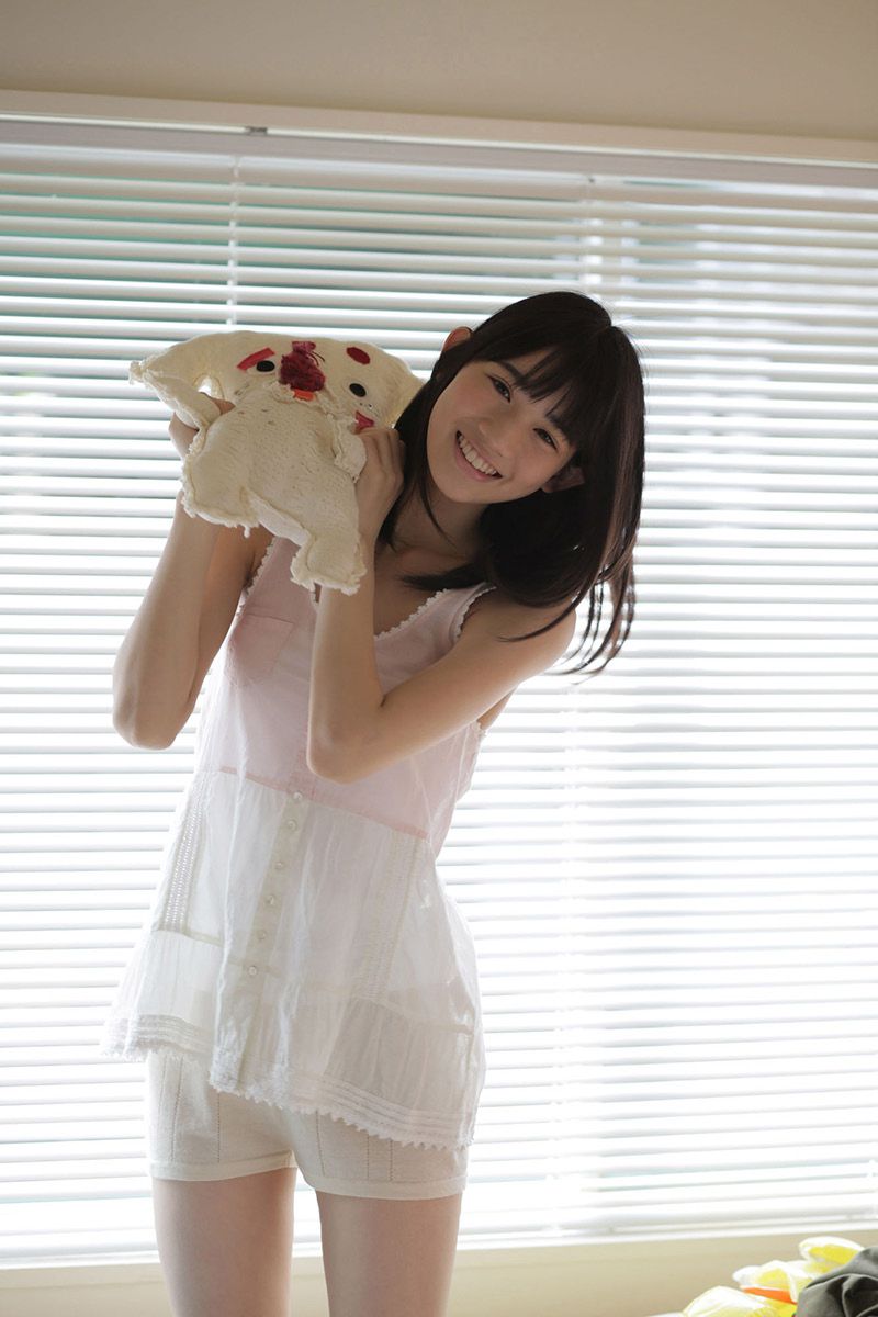 Honoka Akimoto 秋本帆華 《PROTO STAR》 [PB]_第2张