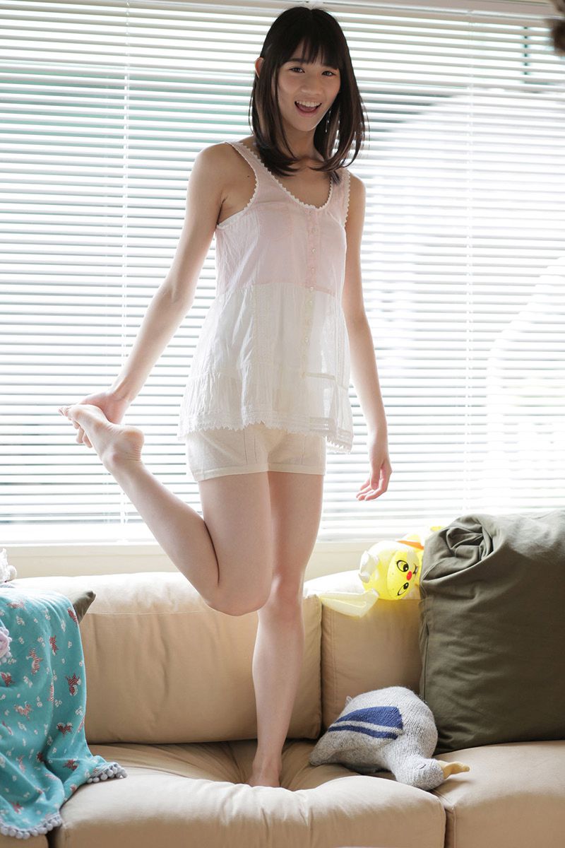 Honoka Akimoto 秋本帆華 《PROTO STAR》 [PB]_第4张