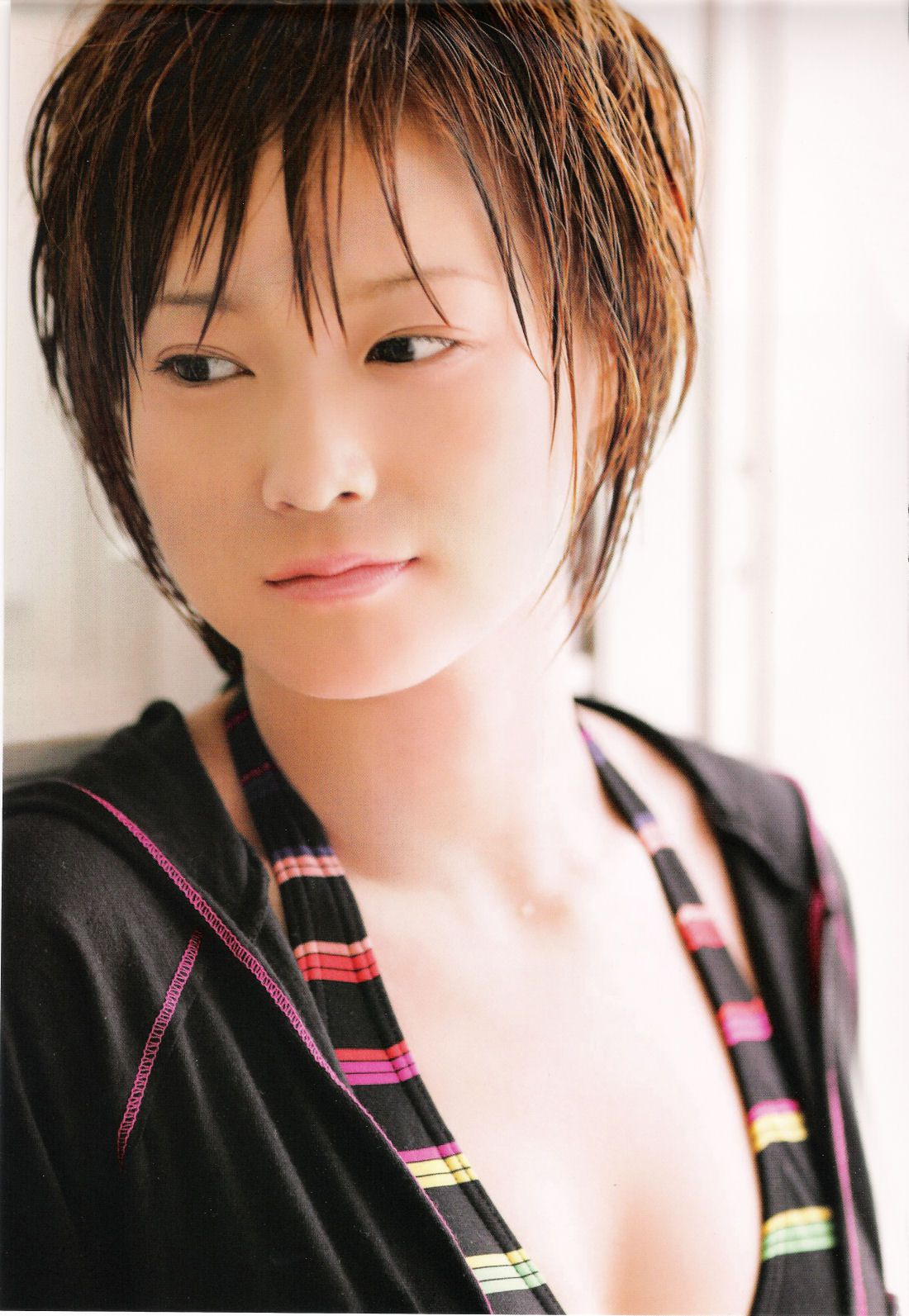 亀井絵里 《ERI》 [Photo Book]_第4张