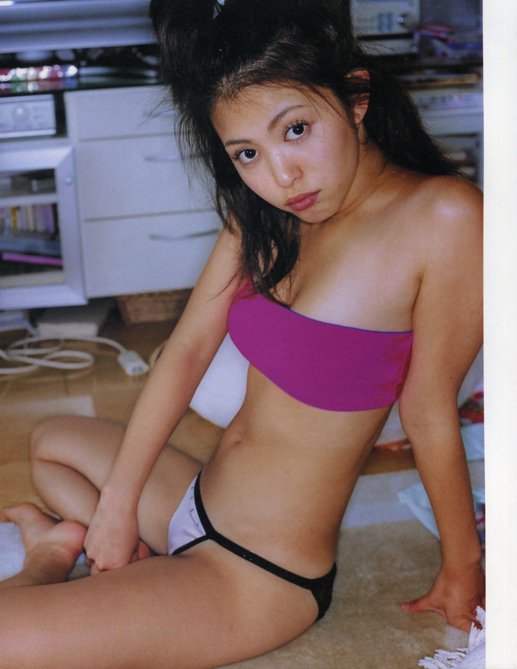 岩佐真悠子《イキズカイ》 [PhotoBook]_第2张