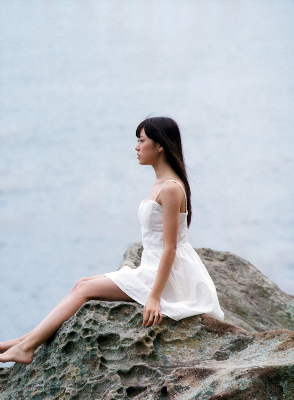 渡辺美优纪《みる神》 [Photo book]_第2张