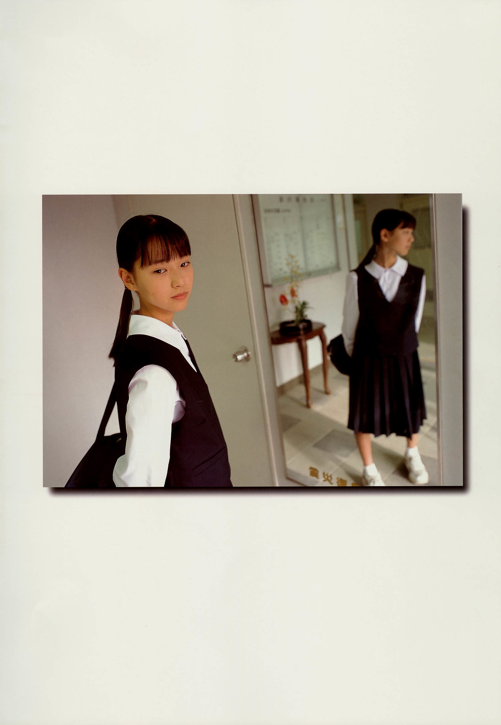 戸田恵梨香《SANWA MOOK 7 生まれた泉》 [PhotoBook]_第5张