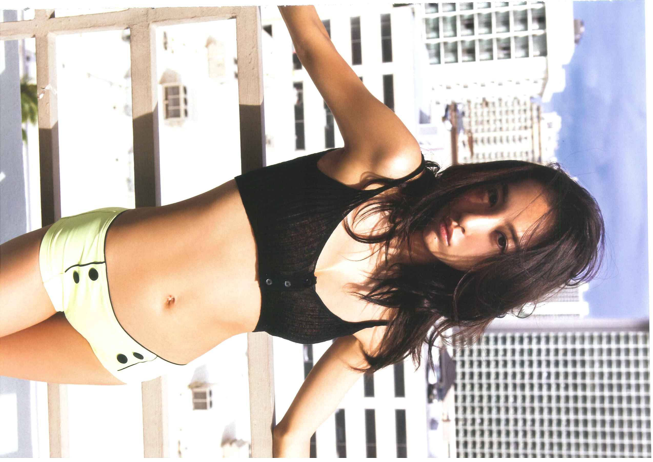 板野友美《release》 [PhotoBook]_第3张