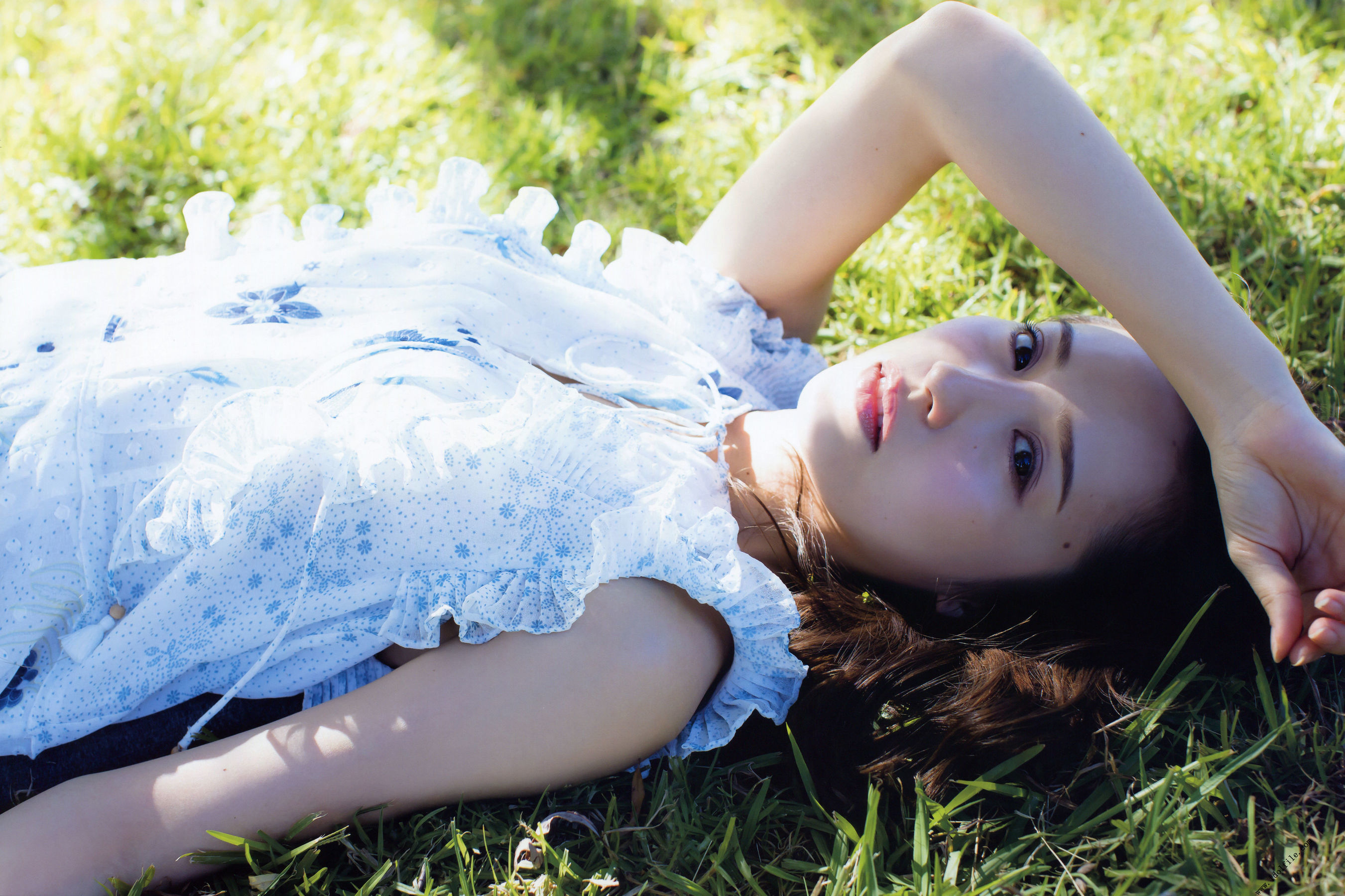 衛藤美彩《話を聞こうか。》 [PhotoBook]_第4张