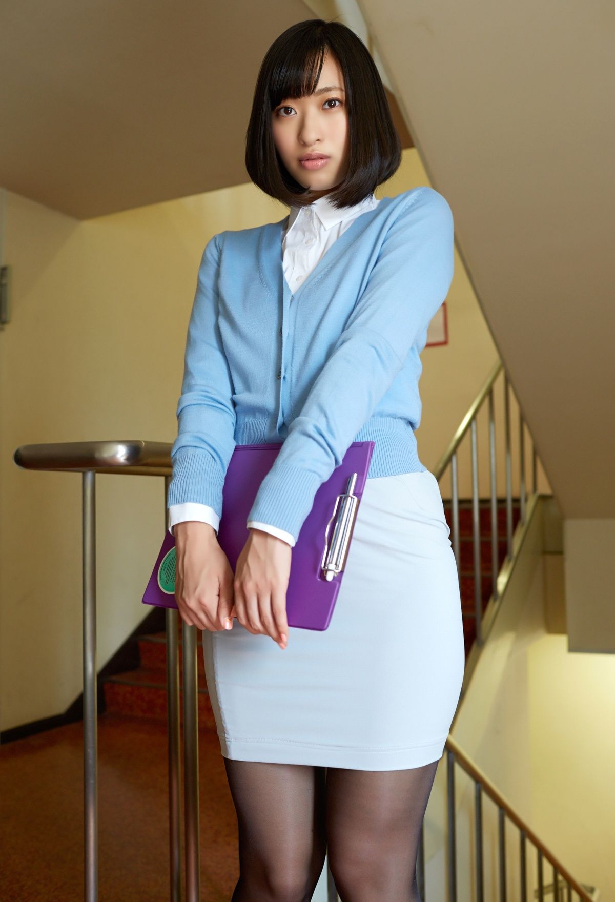 仓持由香《我思う?故に尻あり》 [PhotoBook]_第1张