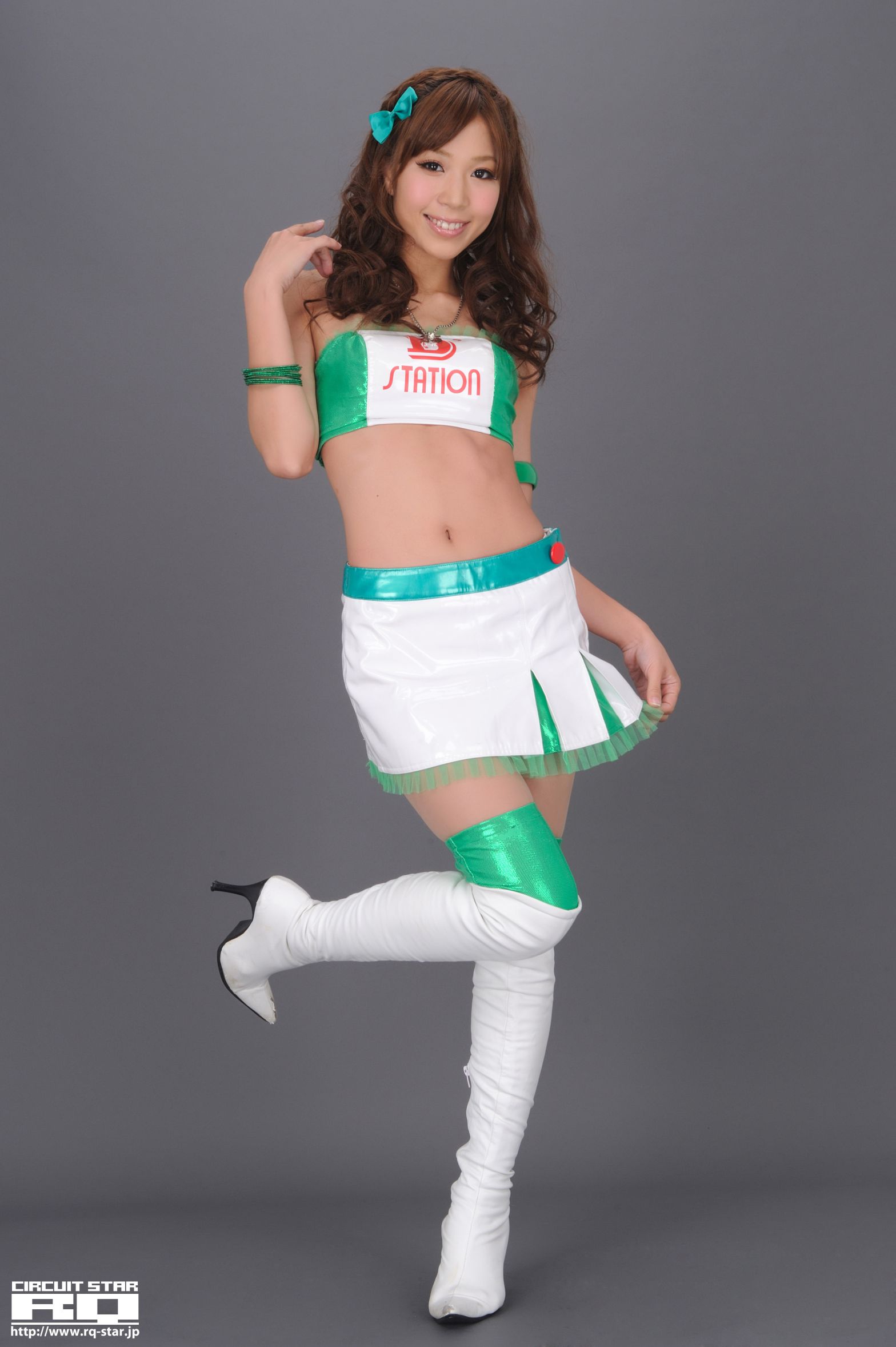 [RQ-STAR] NO.00546 Yuko Momokawa 桃川祐子 Race Queen 写真集_第4张