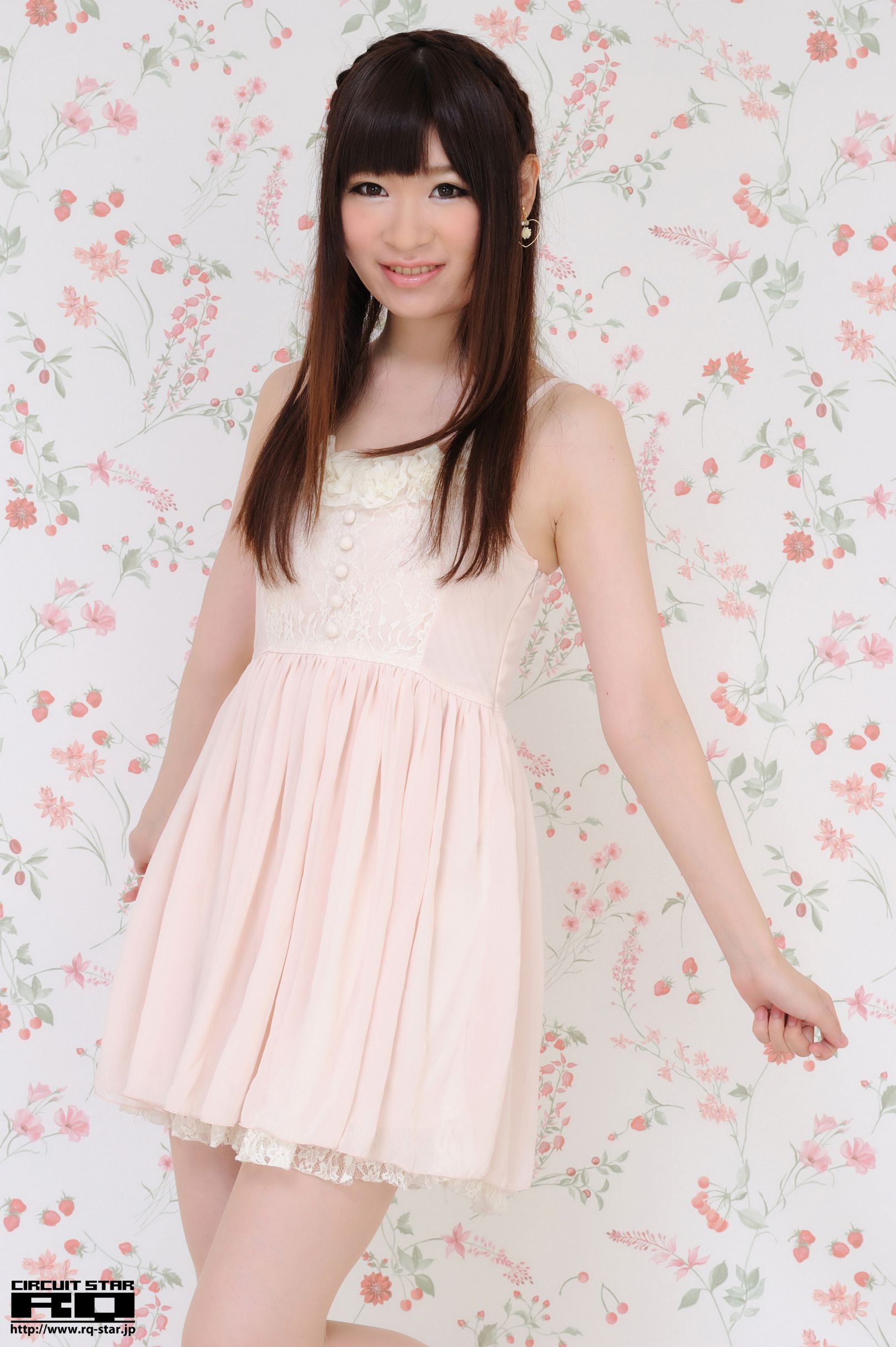 [RQ-STAR] NO.00564 Eri Tomoki 友木えり Private Dress 写真集_第1张