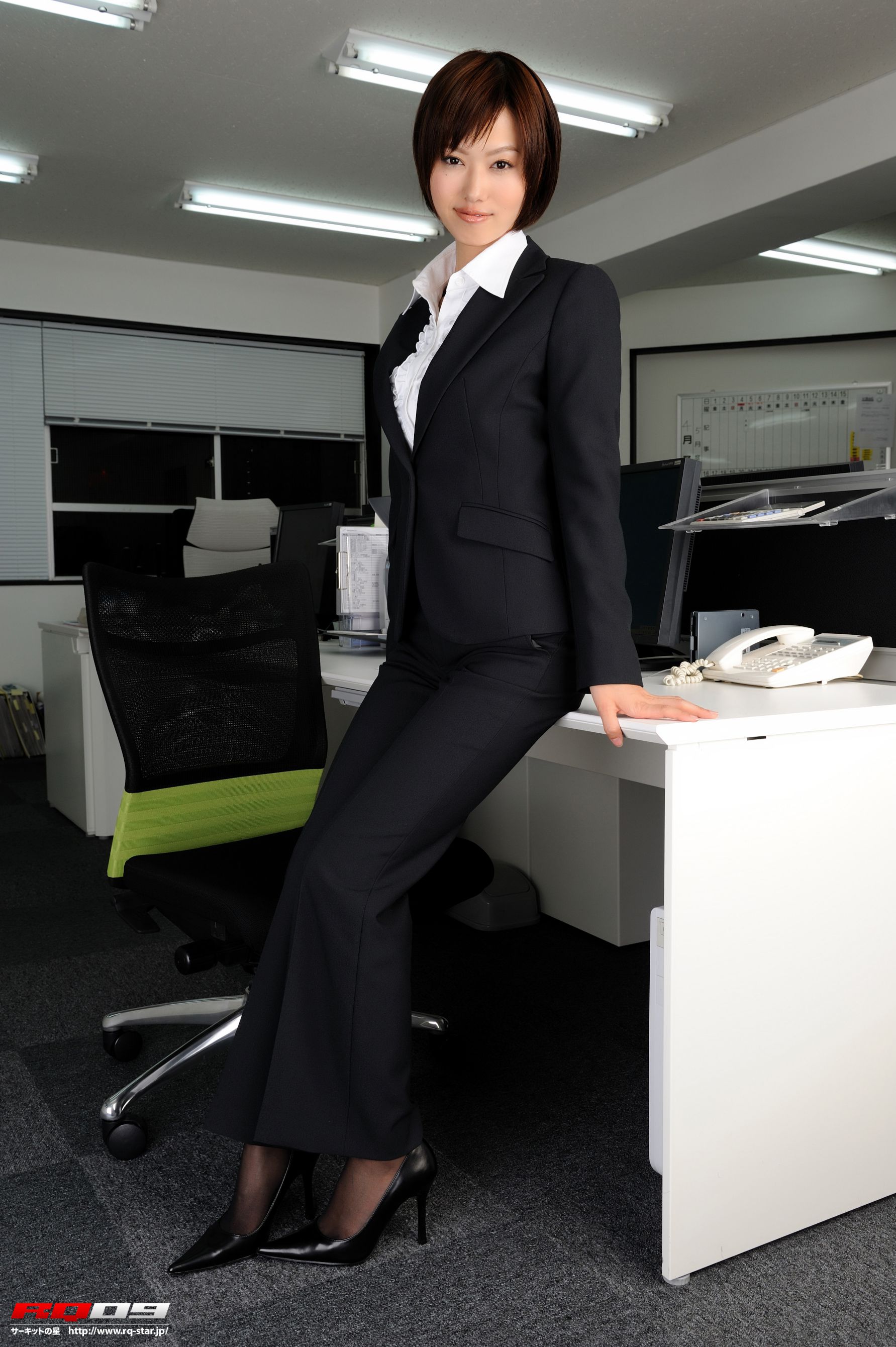 [RQ-STAR写真集] NO.00155 藤村えみり/藤村枝美里 Recruit Style 办公室美女系列_第1张