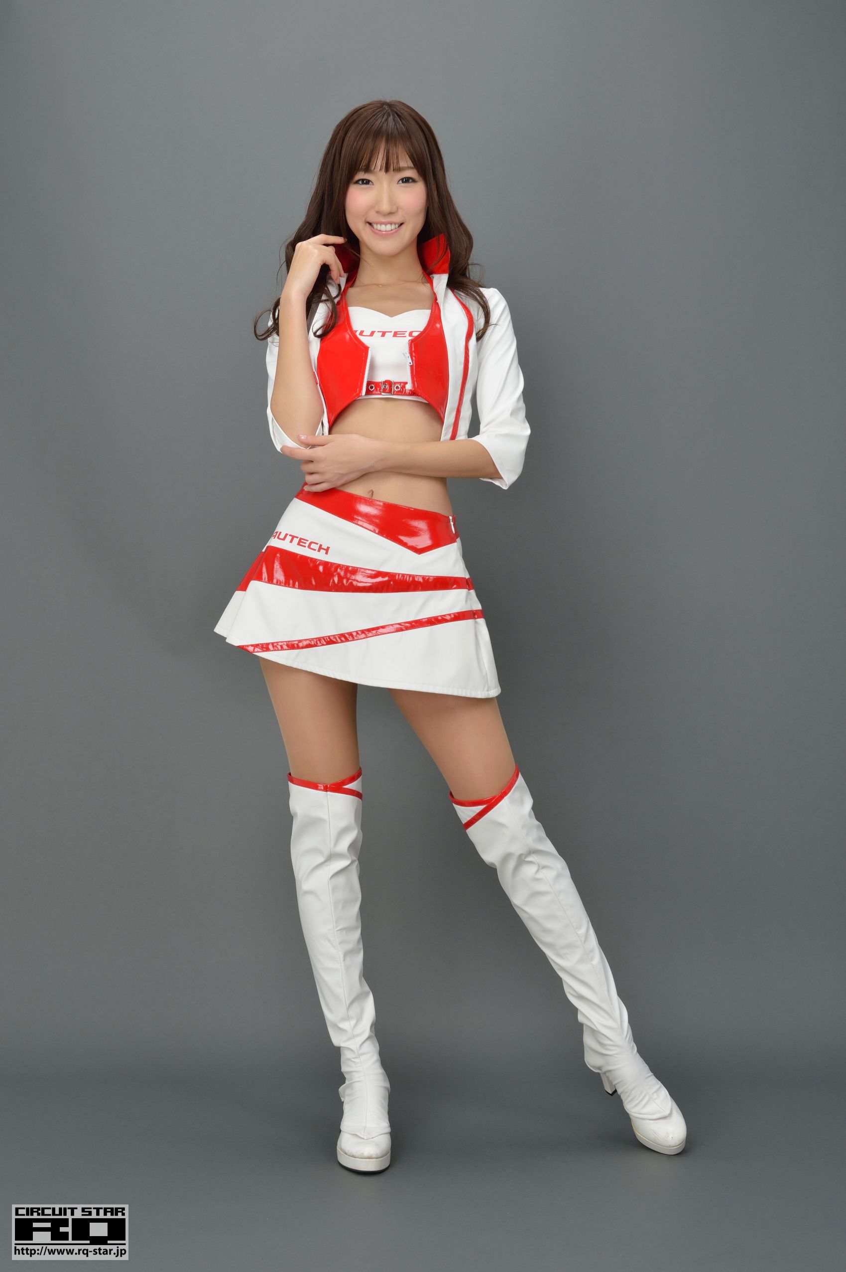 [RQ-STAR] NO.00794 美波千夏 Race Queen 赛车女郎 写真集_第2张