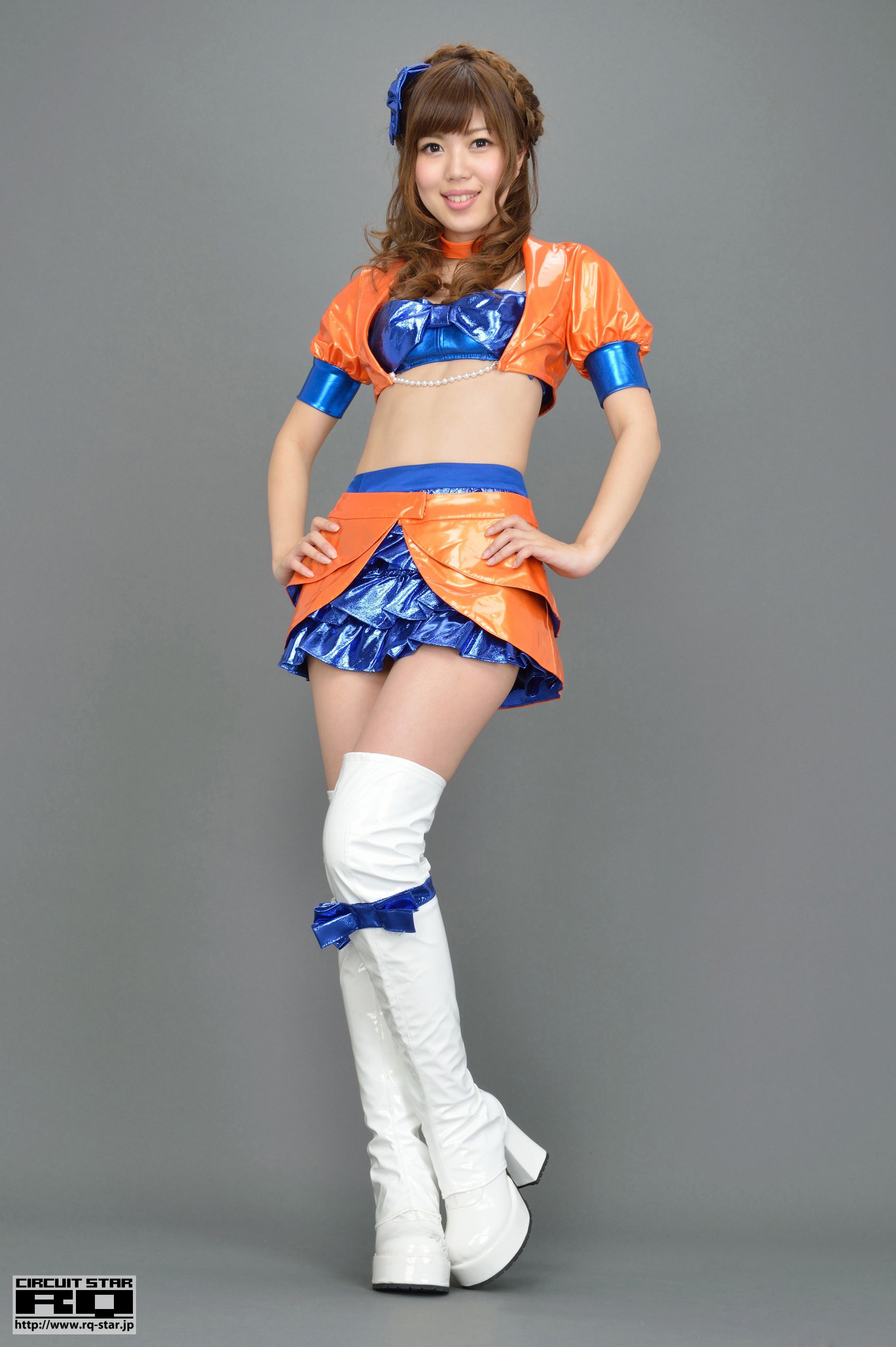 [RQ-STAR] NO.00821 新庄千歳 Race Queen 赛车女郎 写真集_第2张