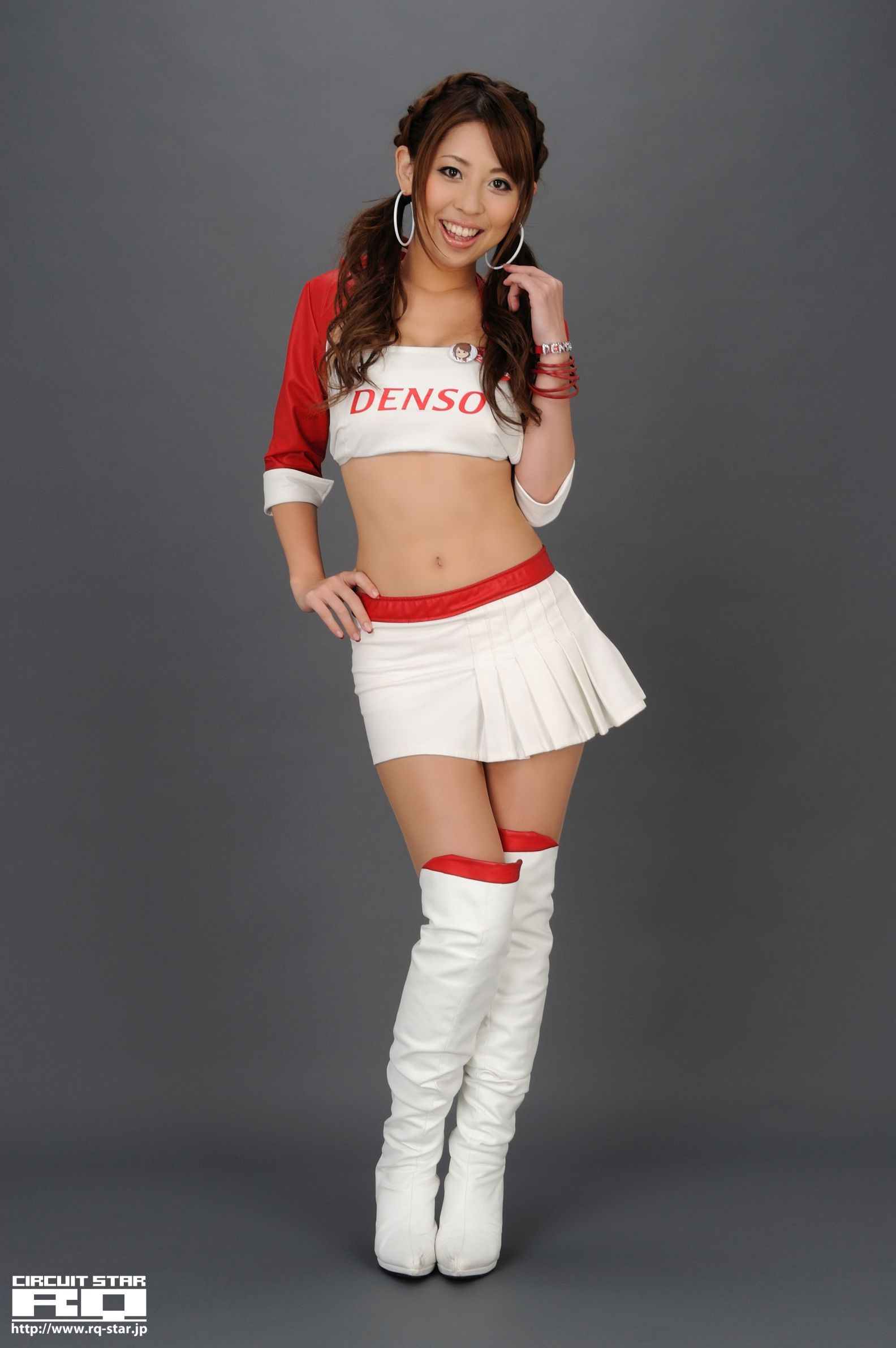 [RQ-STAR] NO.00425 大崎莉央奈 Race Queen 赛车女王写真集_第2张