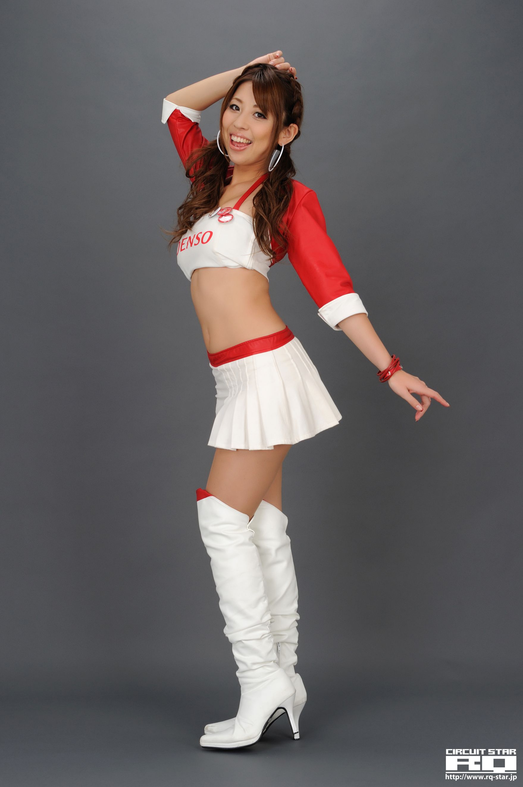 [RQ-STAR] NO.00425 大崎莉央奈 Race Queen 赛车女王写真集_第4张