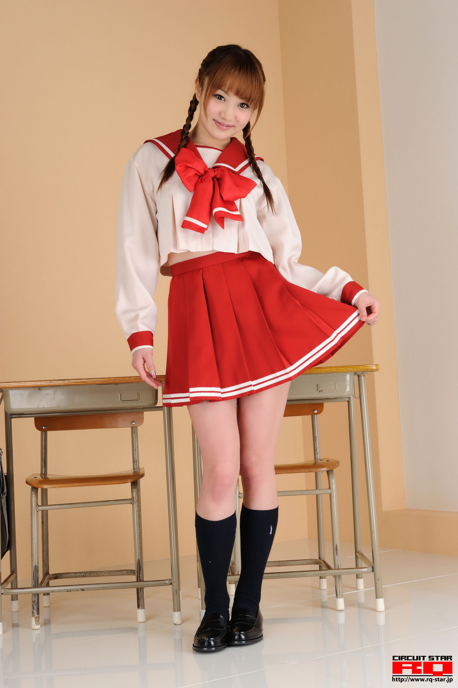 [RQ-STAR] NO.00452 葵由里佳 Sailor Style 水手服系列 写真集_第2张