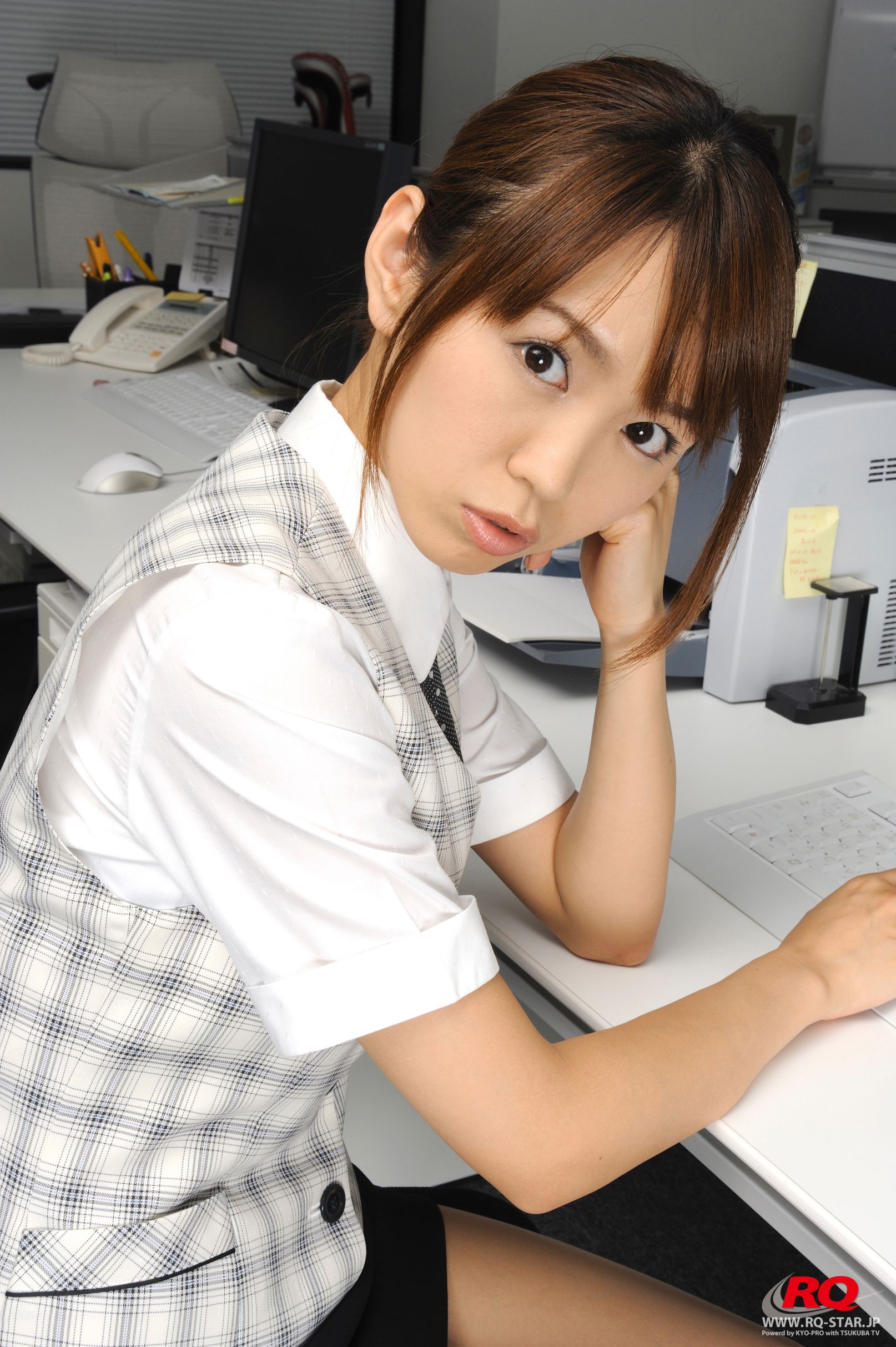 [RQ-STAR] NO.00055 Kotomi Kurosawa 黒沢琴美 Office Lady 写真集_第4张