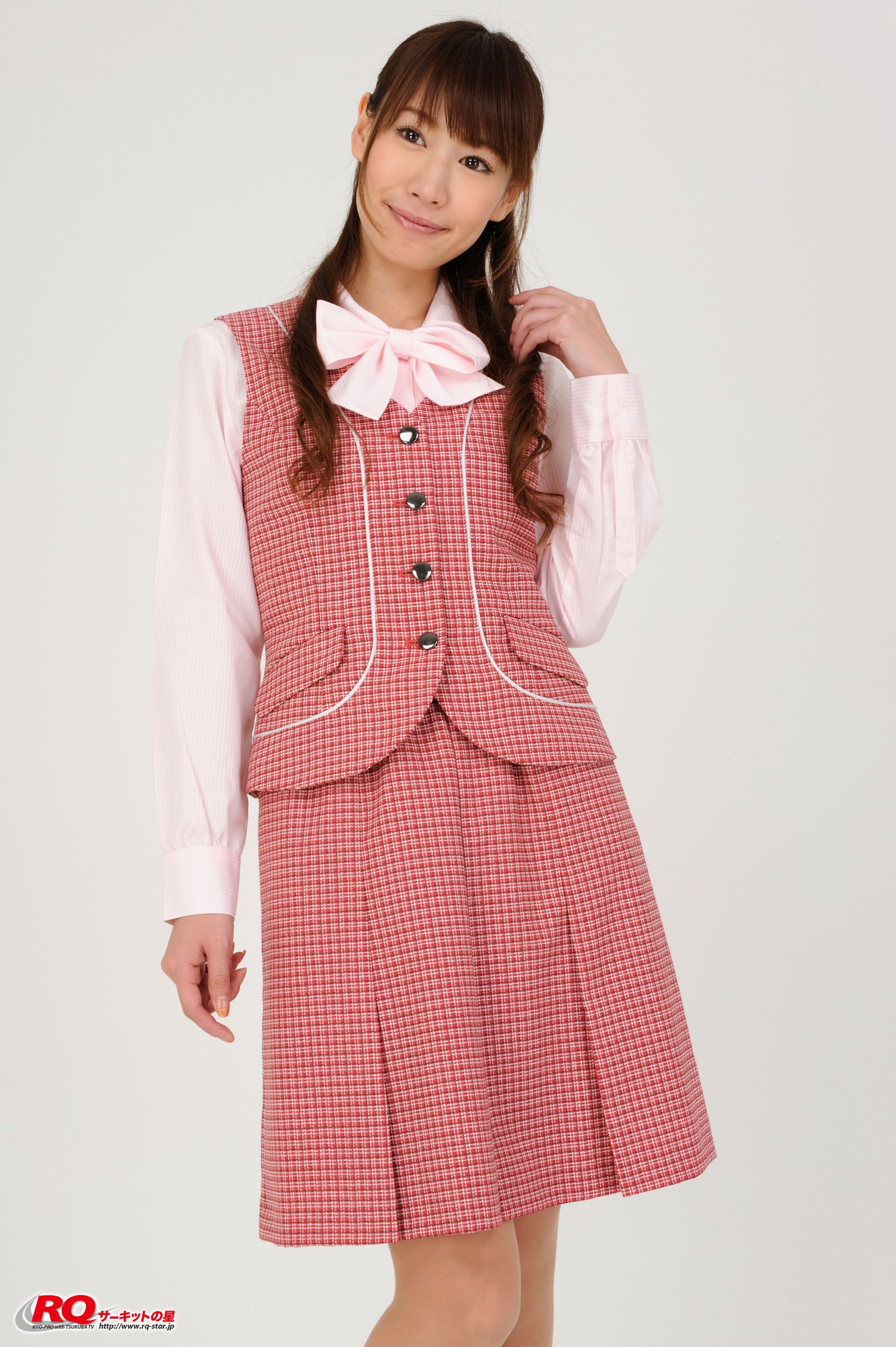 [RQ-STAR] NO.00104 山本里奈 Office Lady制服系列写真集_第2张