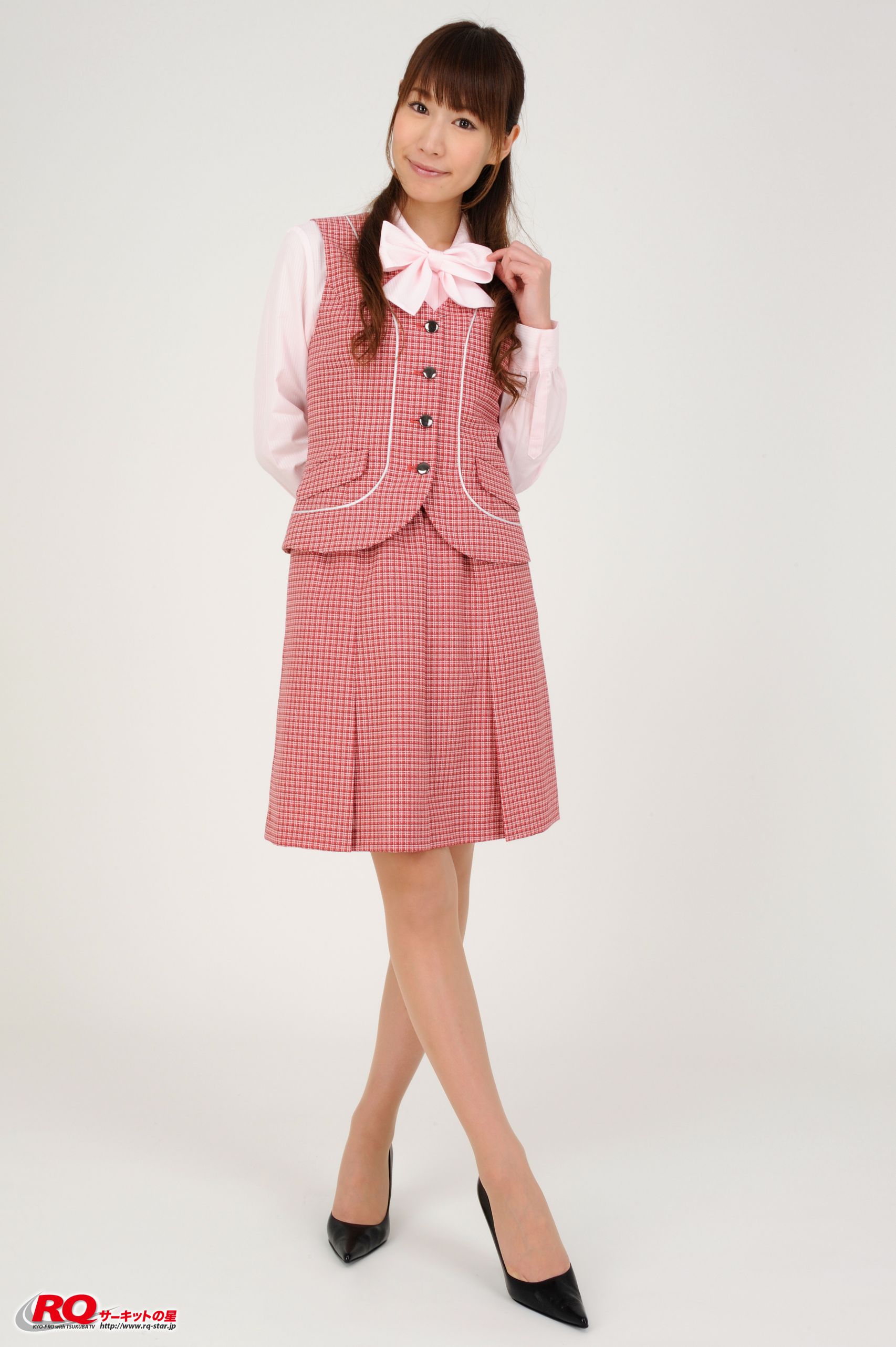 [RQ-STAR] NO.00104 山本里奈 Office Lady制服系列写真集_第3张