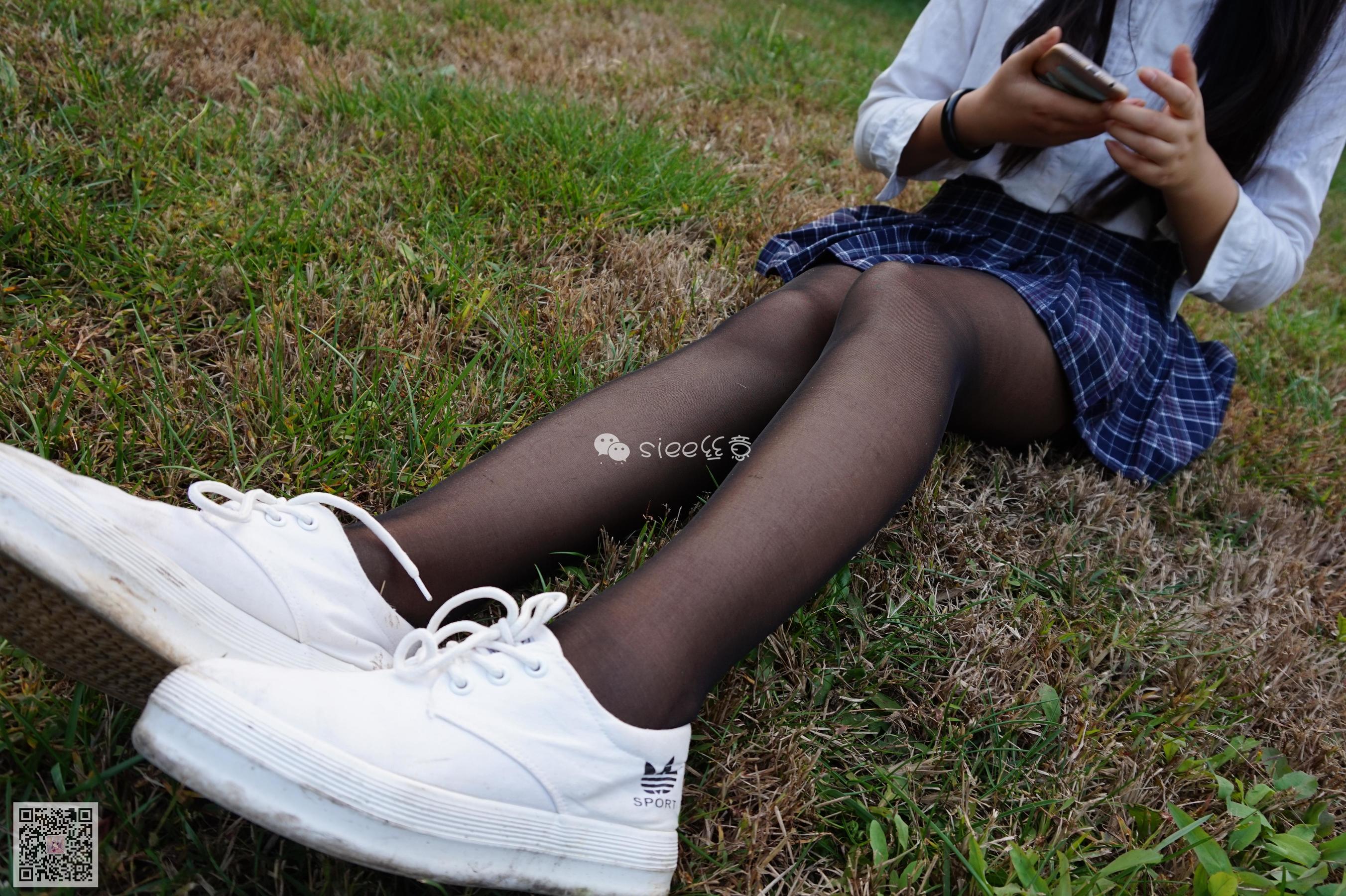 [丝意SIEE] No.001 曦曦 草坪黑丝_第3张