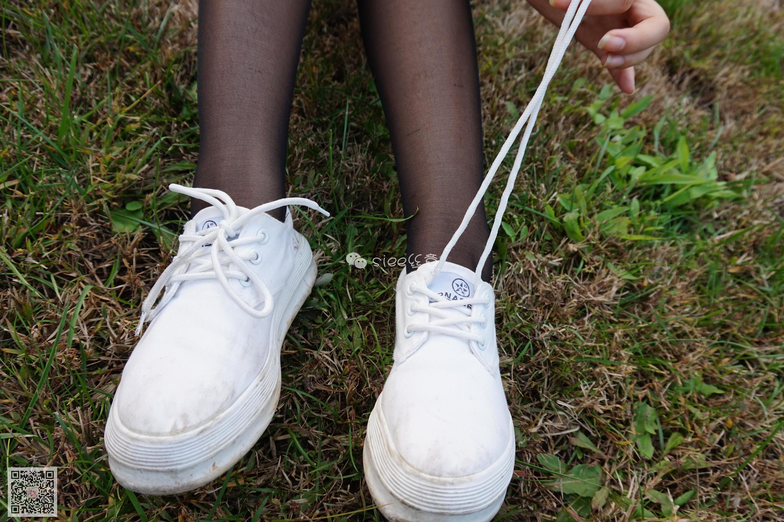 [丝意SIEE] No.001 曦曦 草坪黑丝_第5张