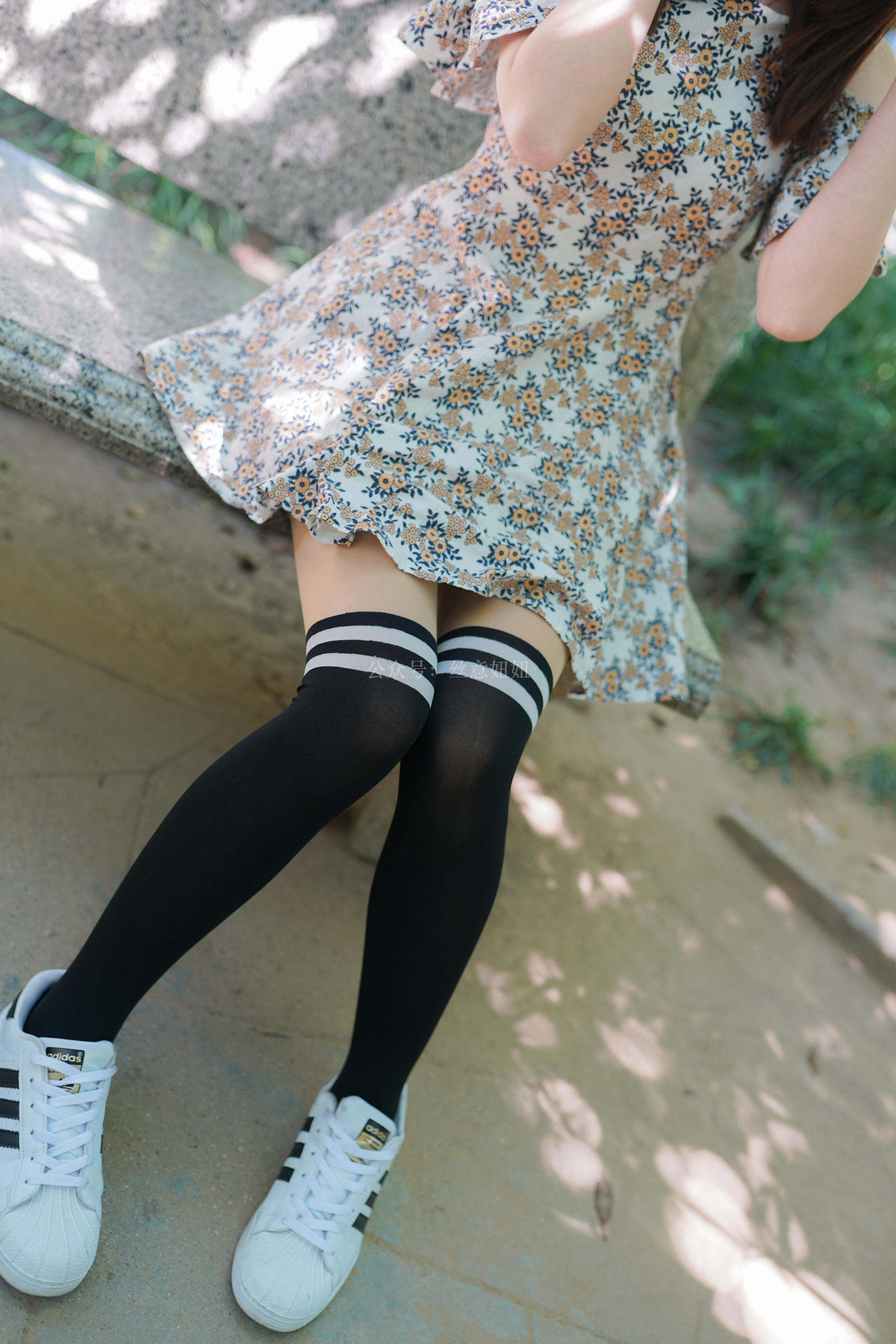 [丝意SIEE] 玲玲 回忆里的那个人_第1张