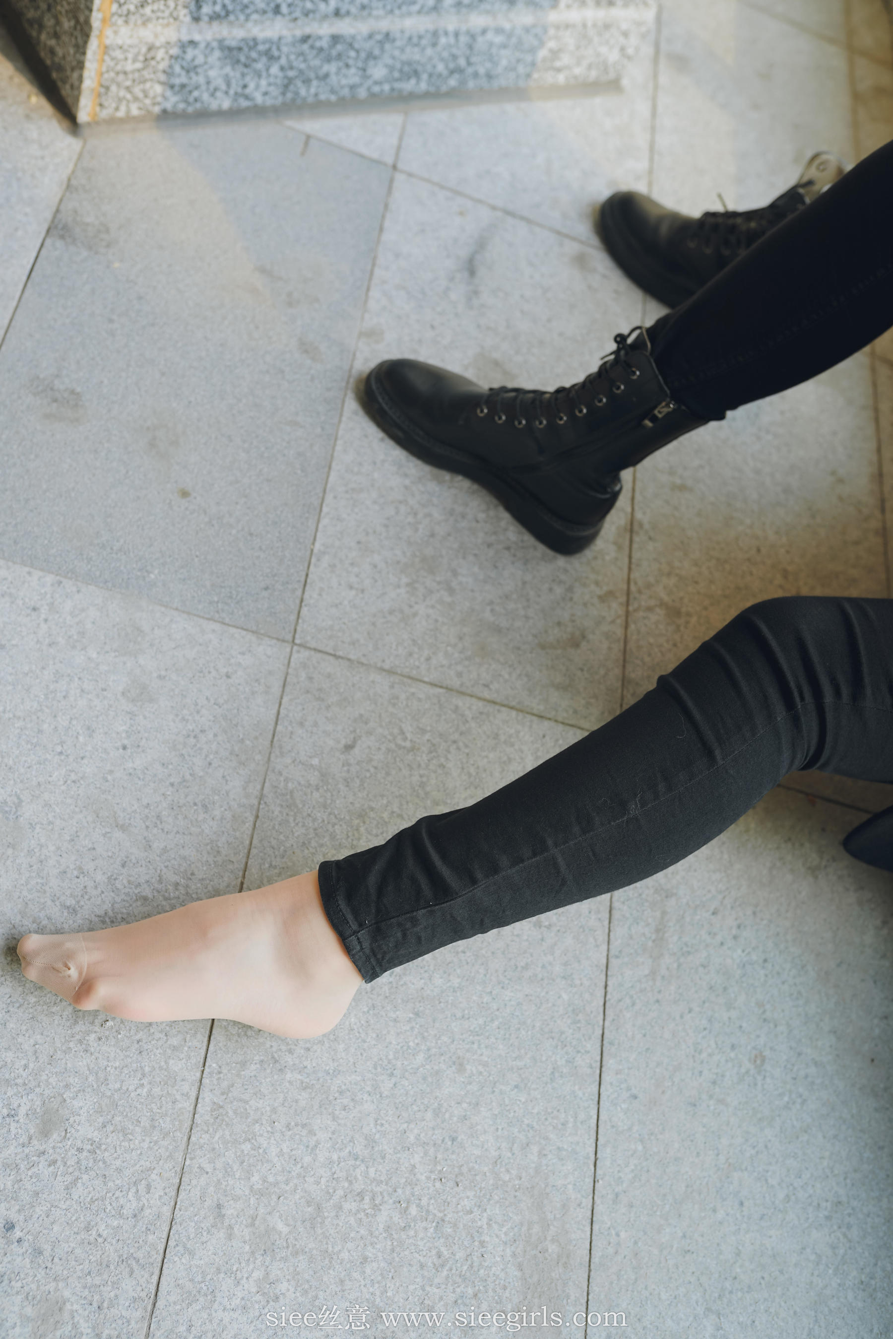 [丝意SIEE] No.392 敏敏 身边的学姐_第5张