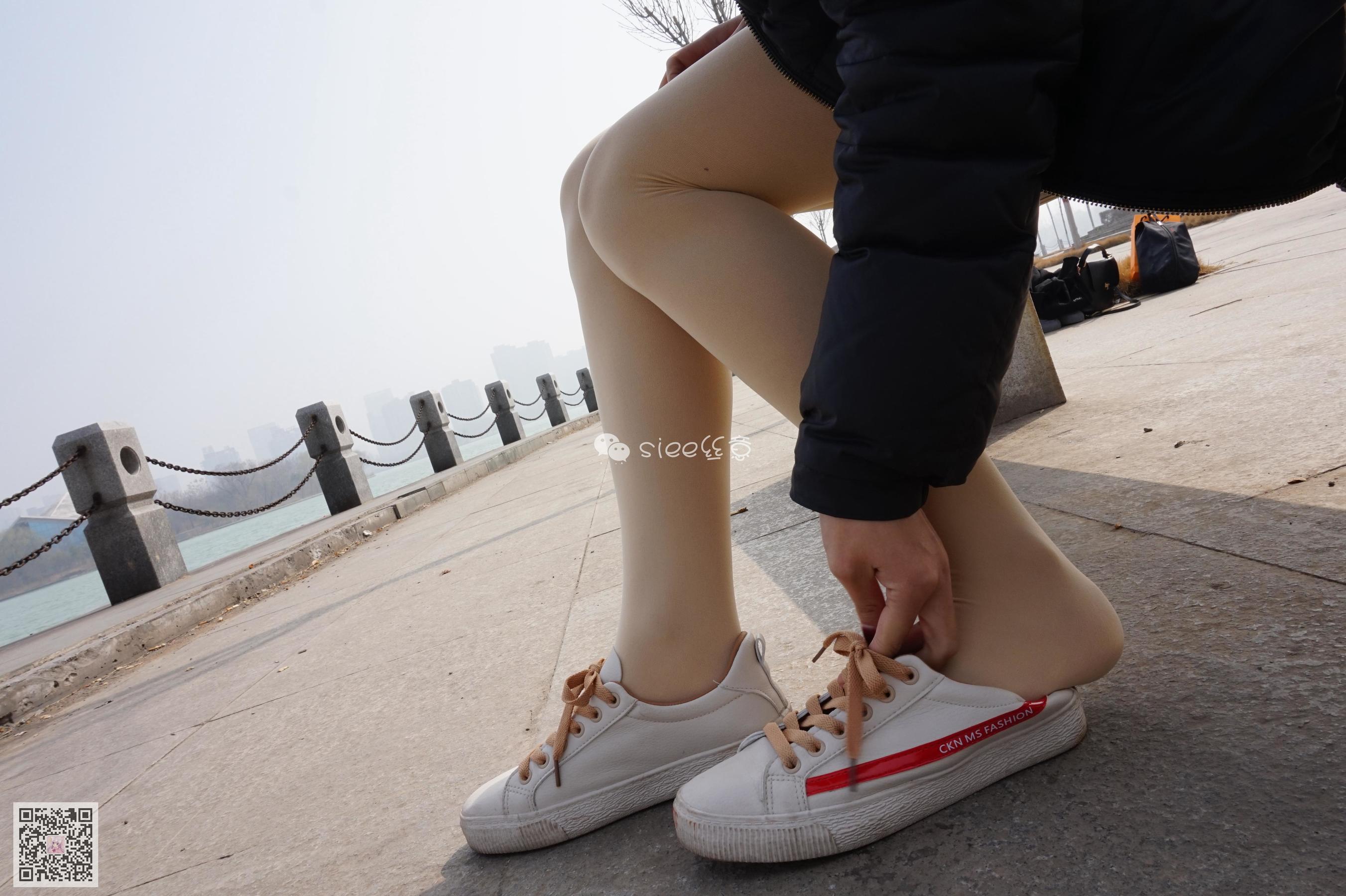 [丝意SIEE] No.062 琦琦 肉丝白鞋最配_第1张