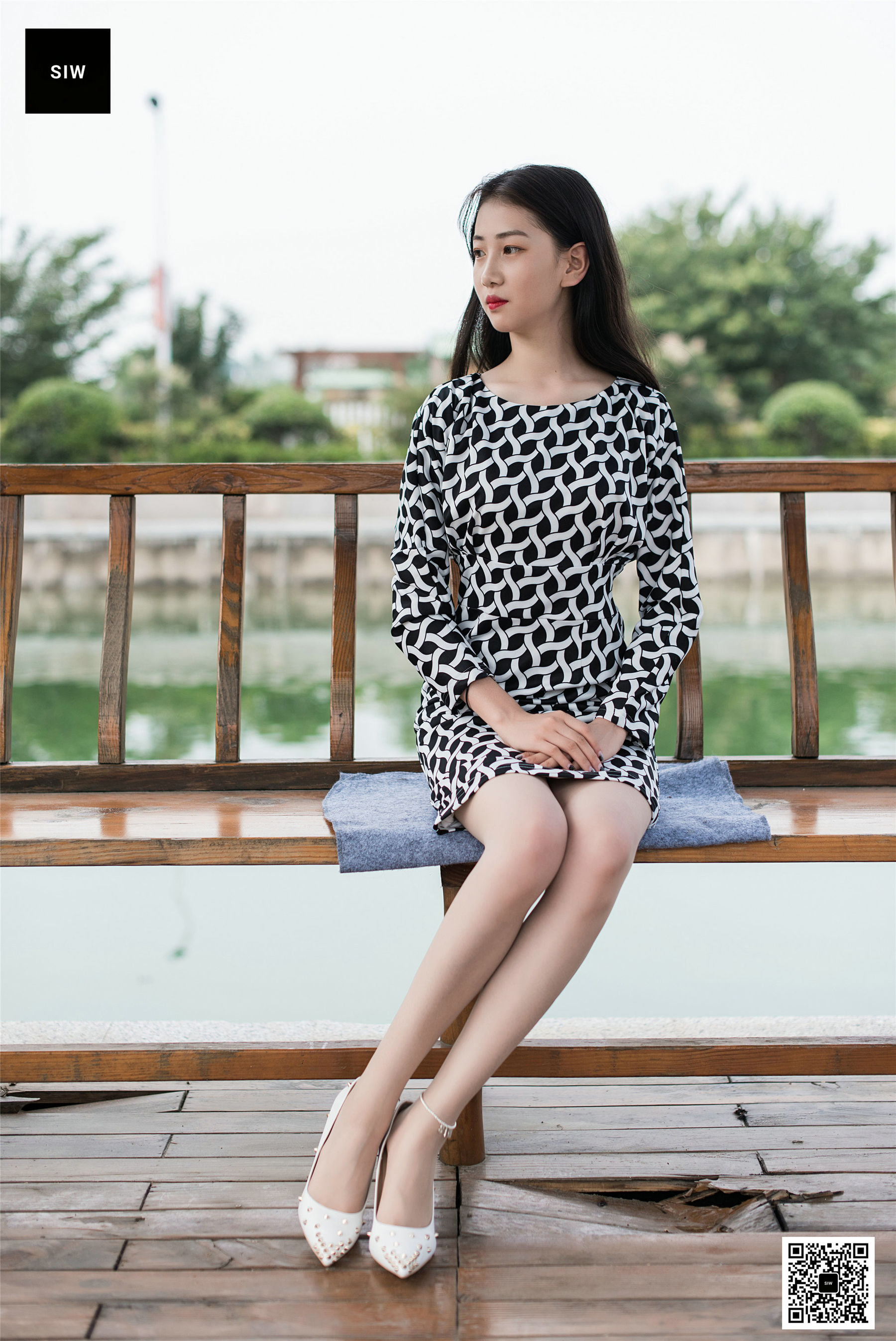 [SIW斯文传媒] 雯静 湖心凉亭_第2张