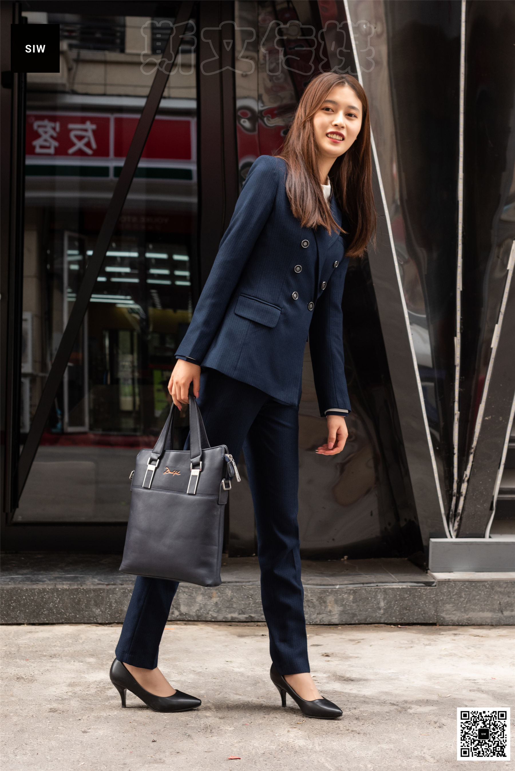 [斯文传媒SIW] 甄珍《坐班白领》_第4张