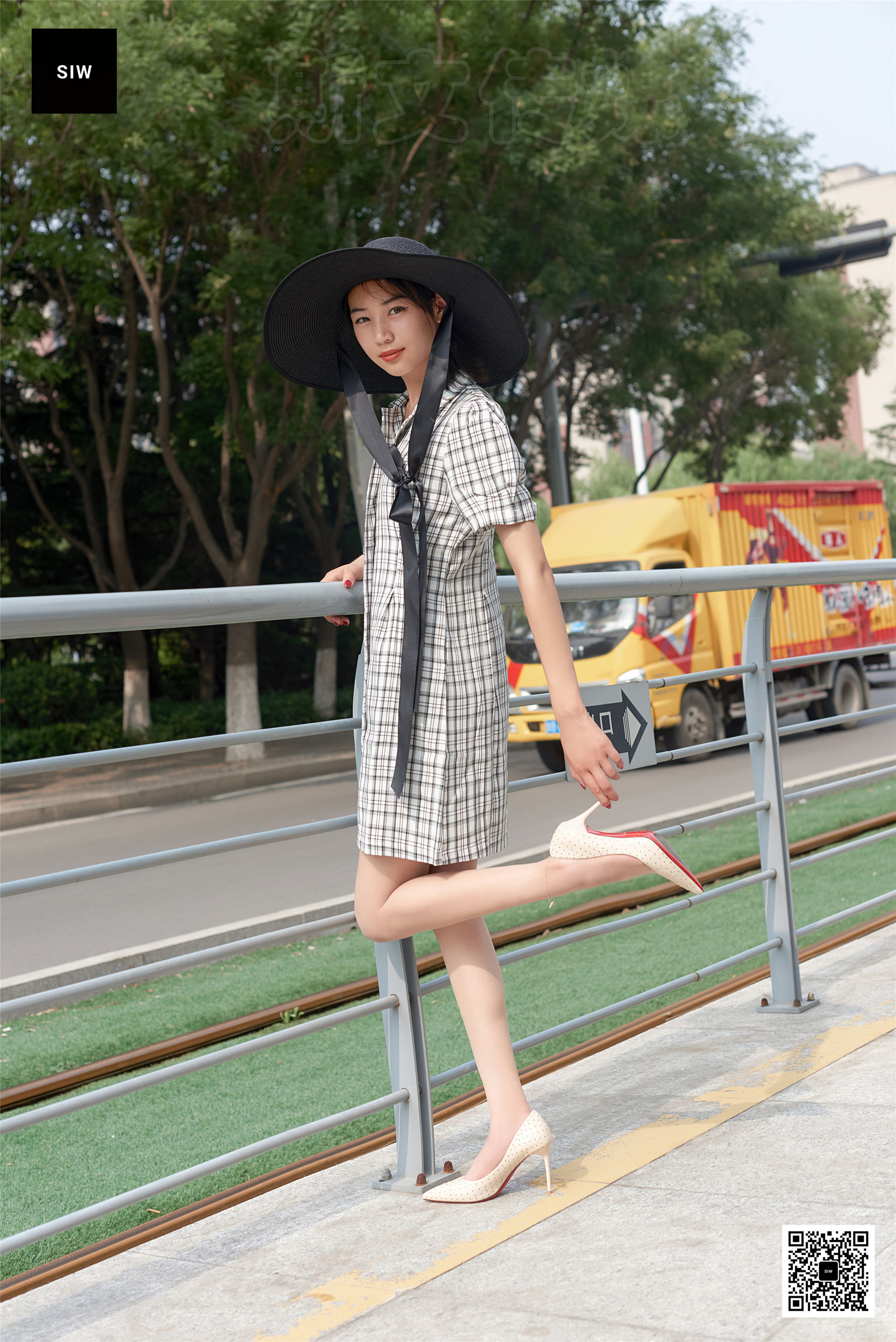[斯文传媒SIW]  丽莉 月台少女_第4张