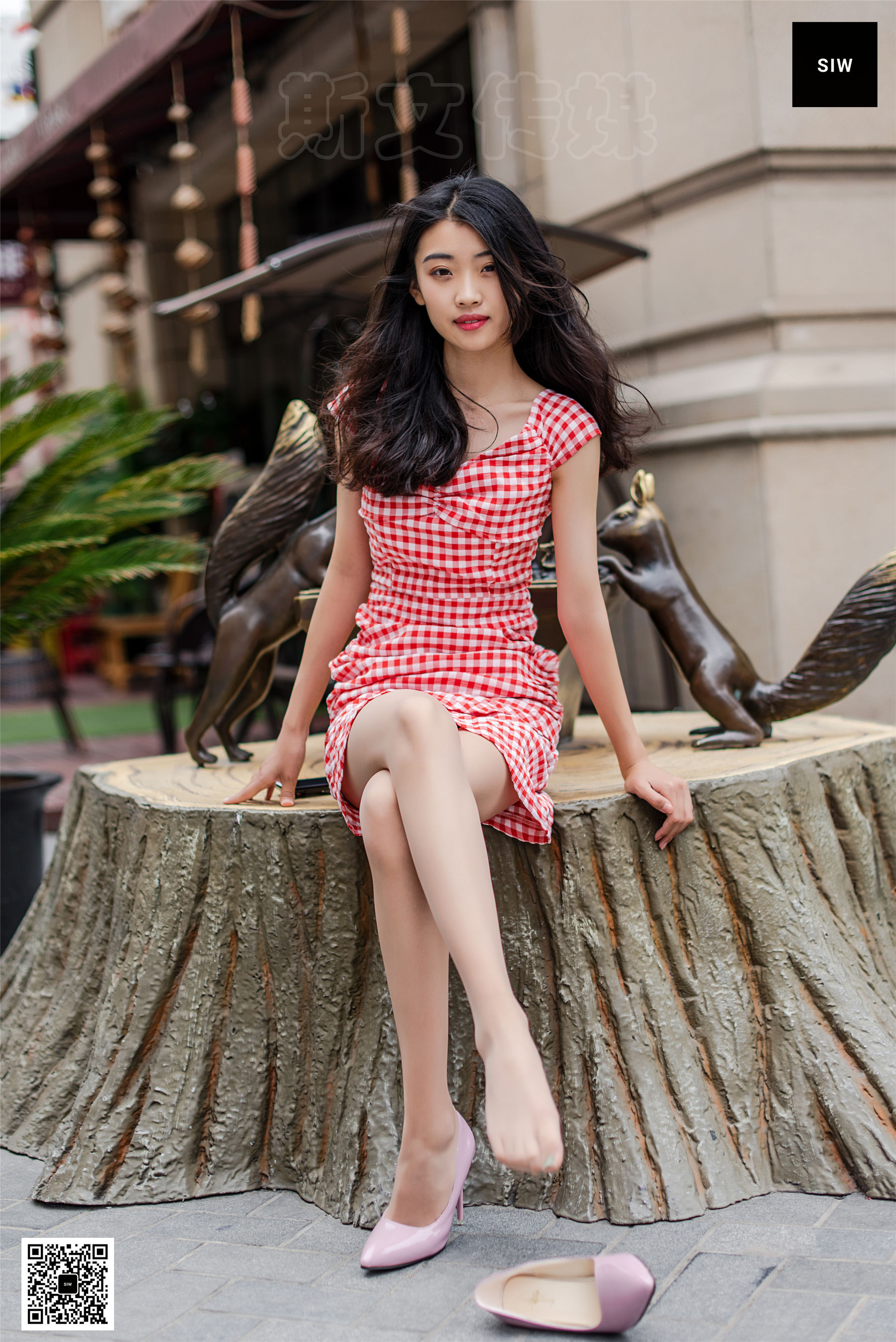 [斯文传媒SIW]  蓉儿 欧街徜徉_第2张