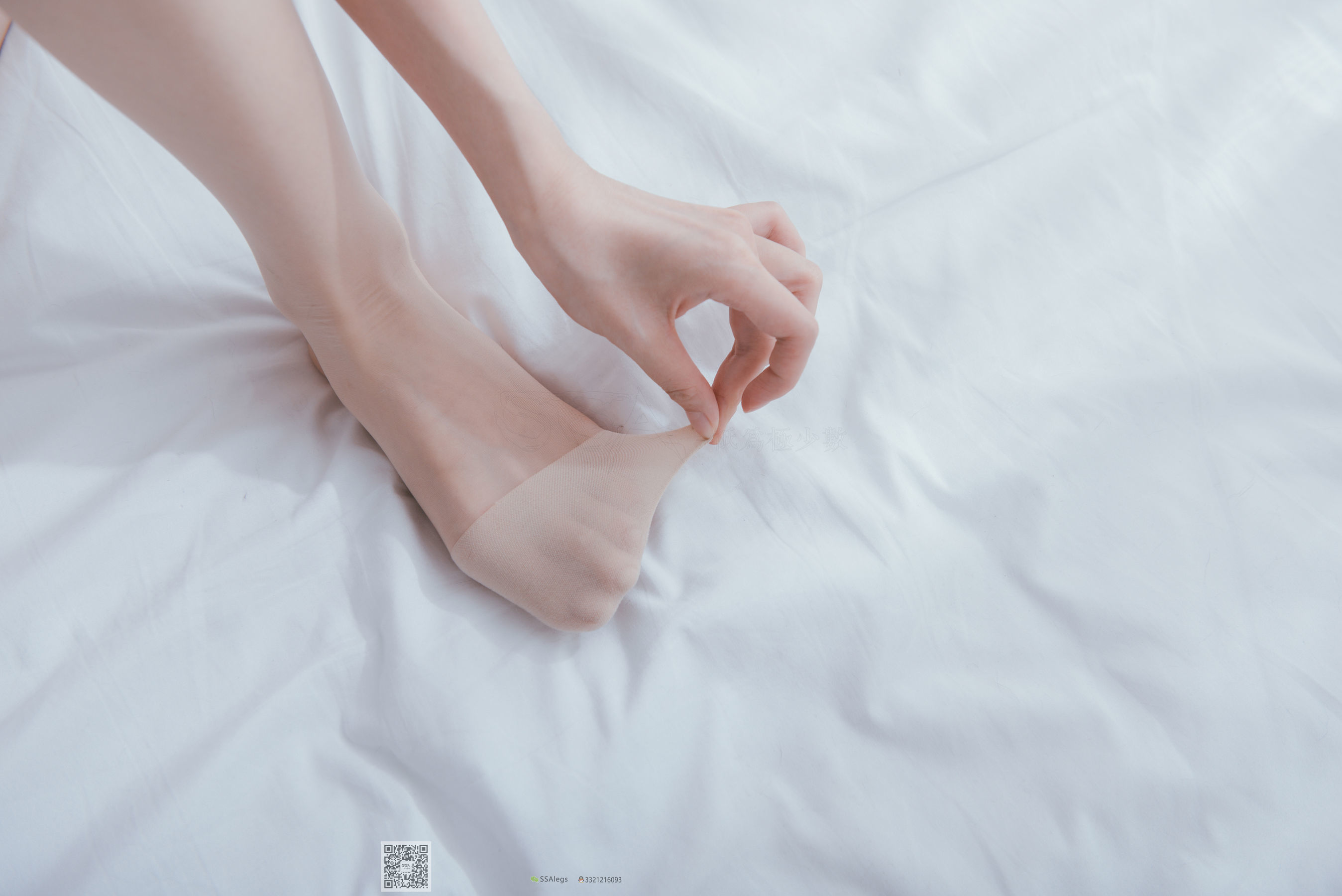 [SSA丝社]超清写真 No.003 我的公主梦肉丝裸足_第4张