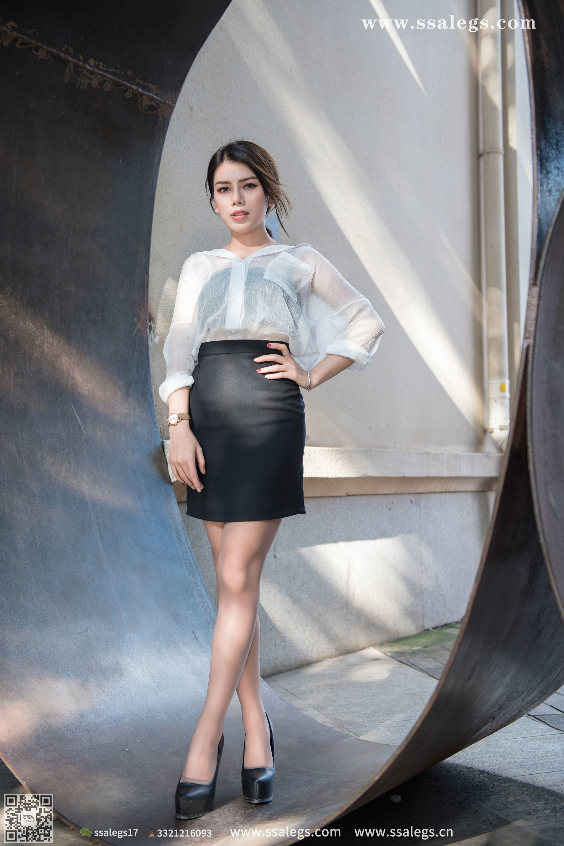 [SSA丝社]超清写真 No.021 混血美女芷沫 浪漫咖啡色丝袜_第1张