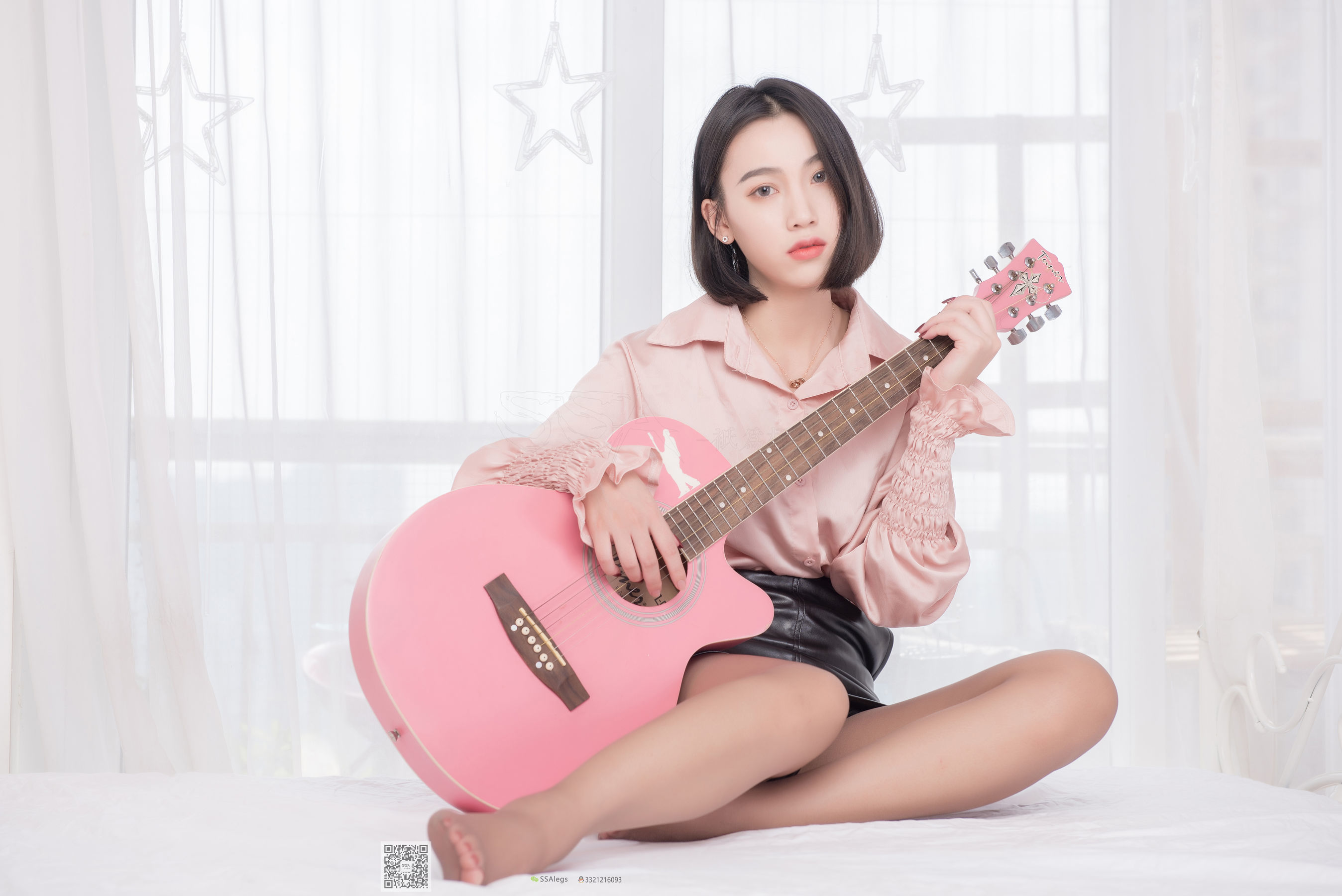 [SSA丝社]超清写真 No.034 大大 咖啡丝完美腿部曲线_第1张