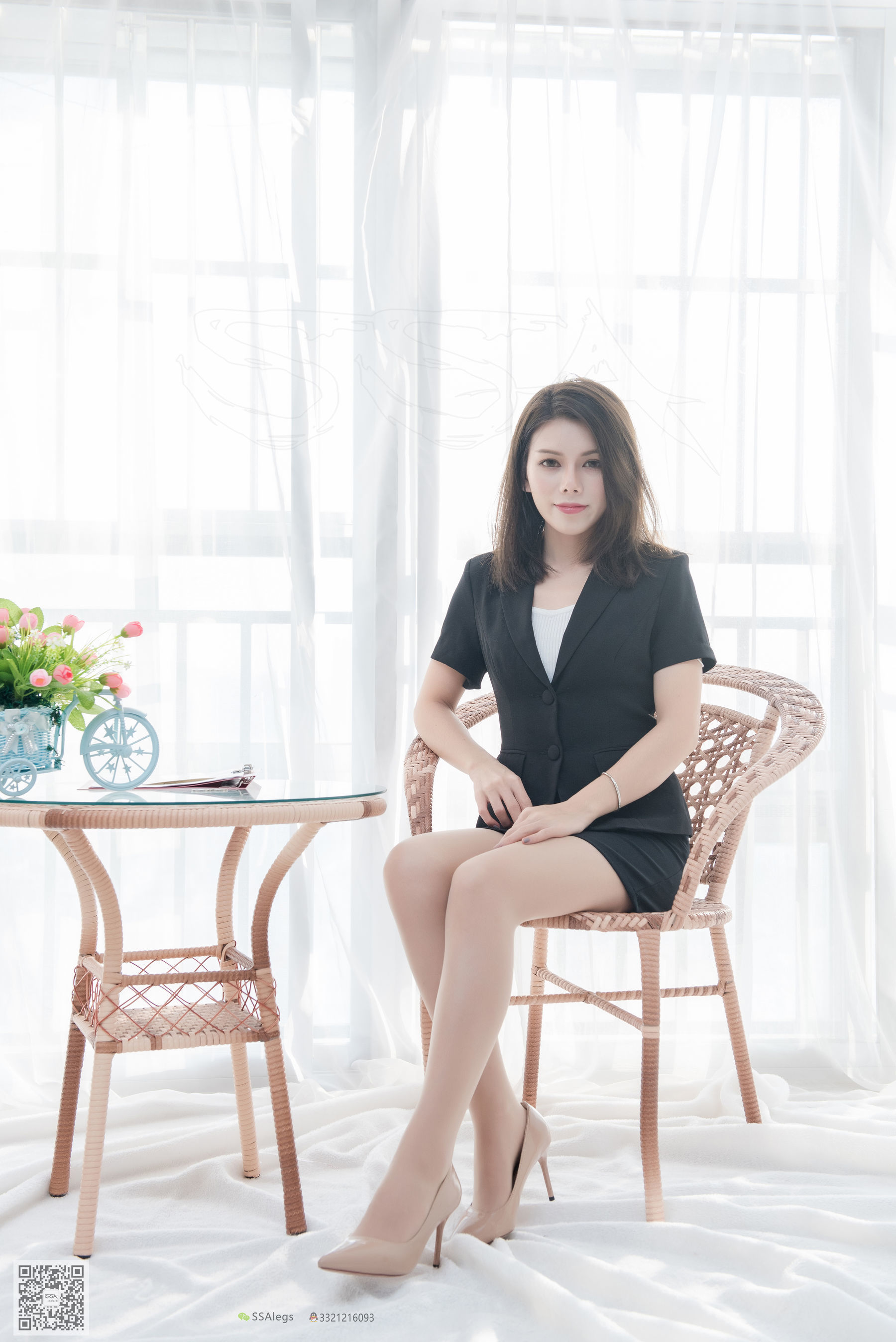 [SSA丝社]超清写真 No.046 芷沫 阳光下的混血美女同事_第1张