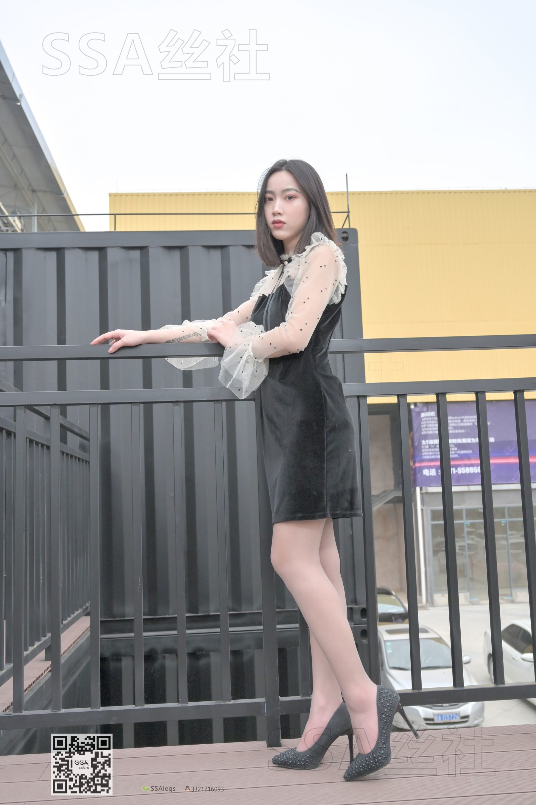 [SSA丝社]超清写真 No.096 大大 街拍腿模灰丝_第1张
