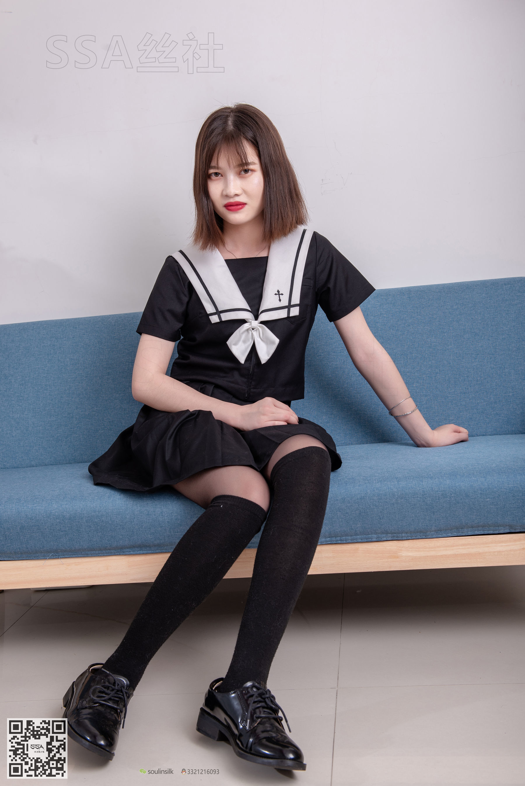 [SSA丝社]超清写真 No.113 腿模穗子 教你穿黑色系JK制服_第1张