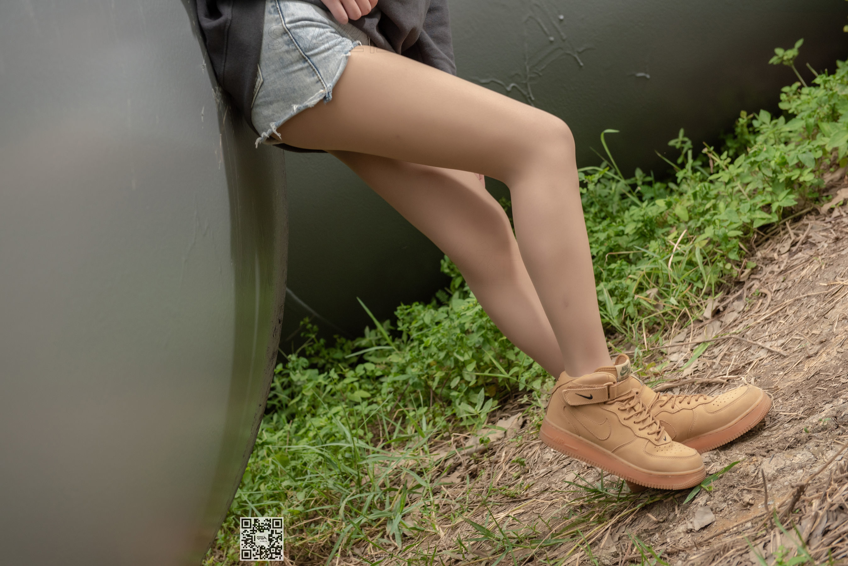 [SSA丝社]超清写真 No.125 腿模大大 郊外踏青之旅_第4张