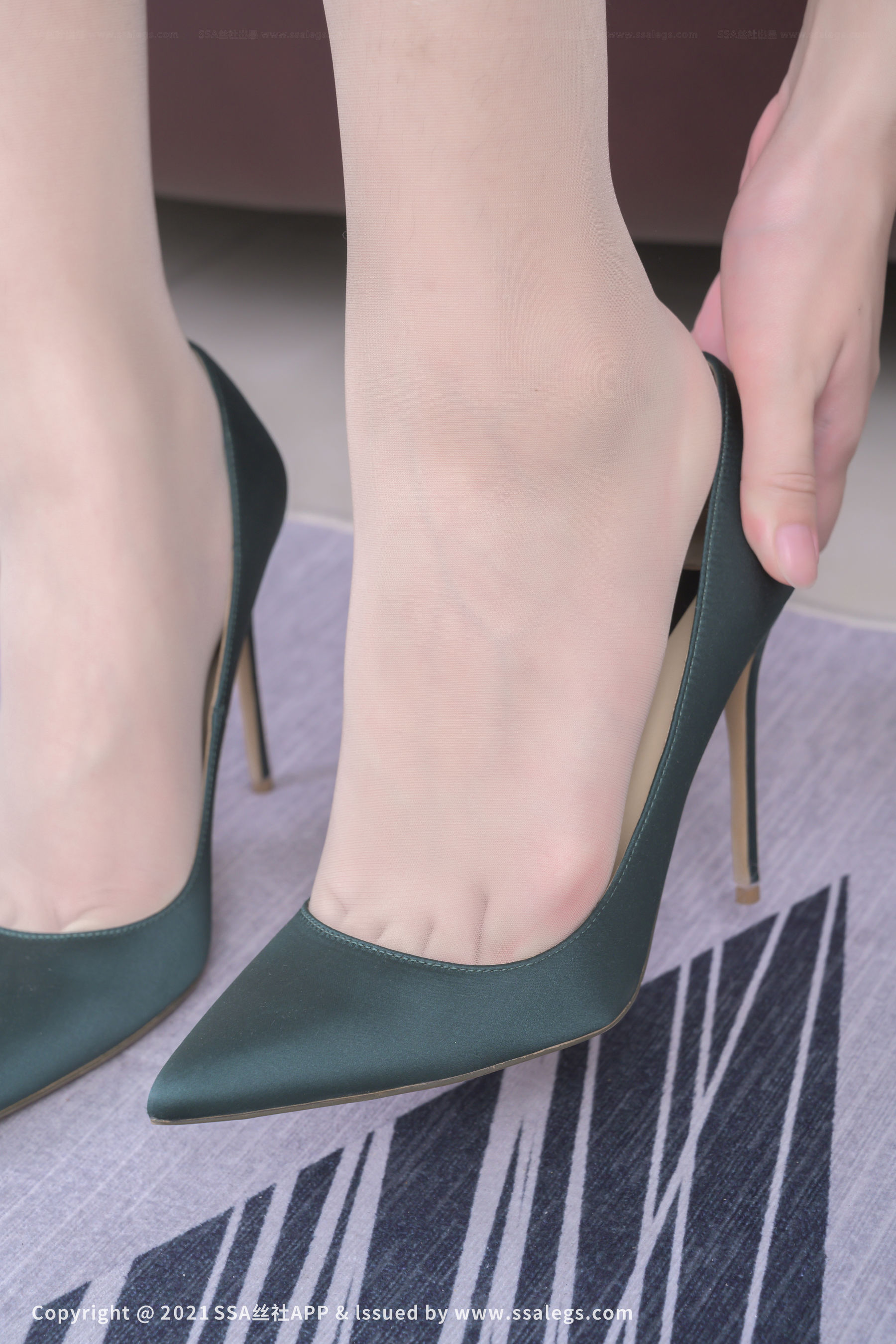 [SSA丝社]超清写真 No.679 安妍 腿模安妍的肉丝（下）_第4张