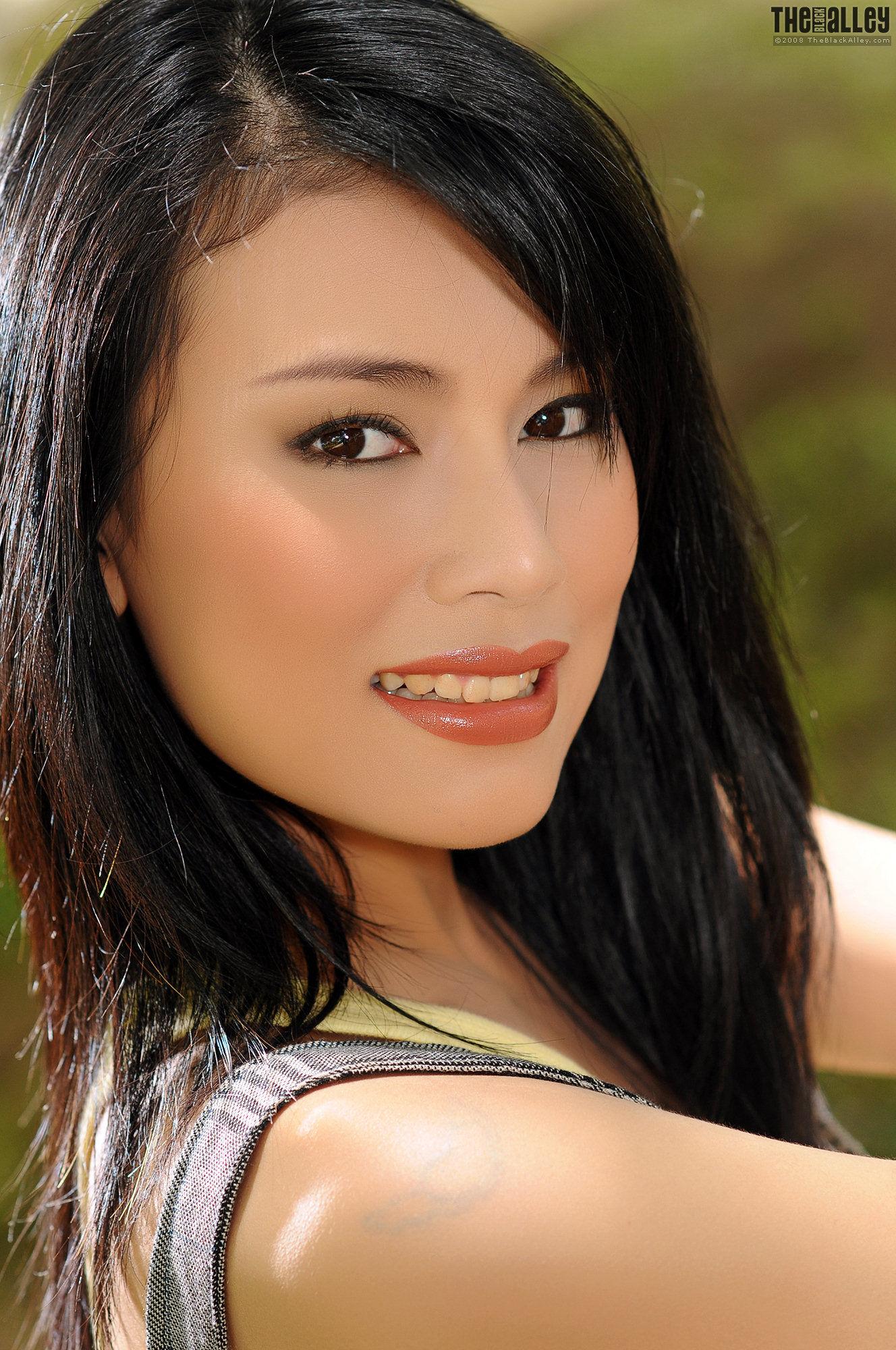 [The Black Alley] Wanda Tai 牛仔热裤嫩模_第2张