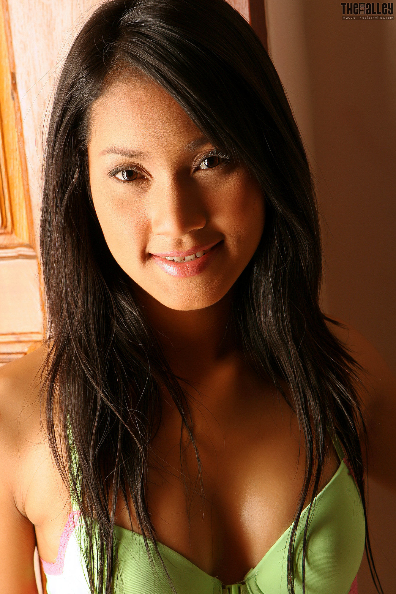 [TheBlackAlley/TBA黑巷] Sophie Chin 绿色热裤_第3张