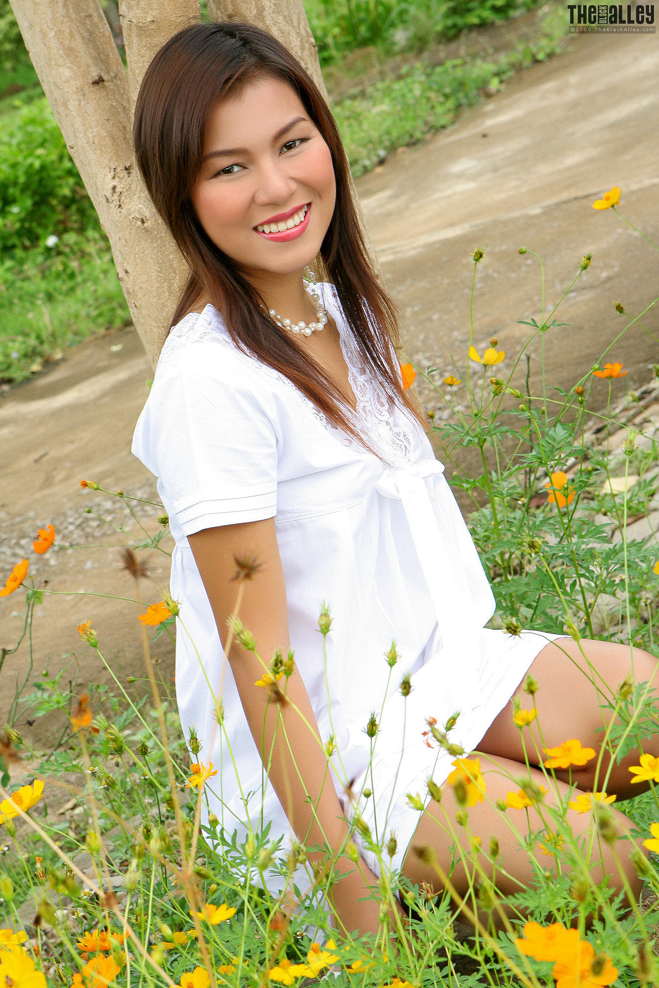 [The Black Alley] Linda Pongsai 01_第2张