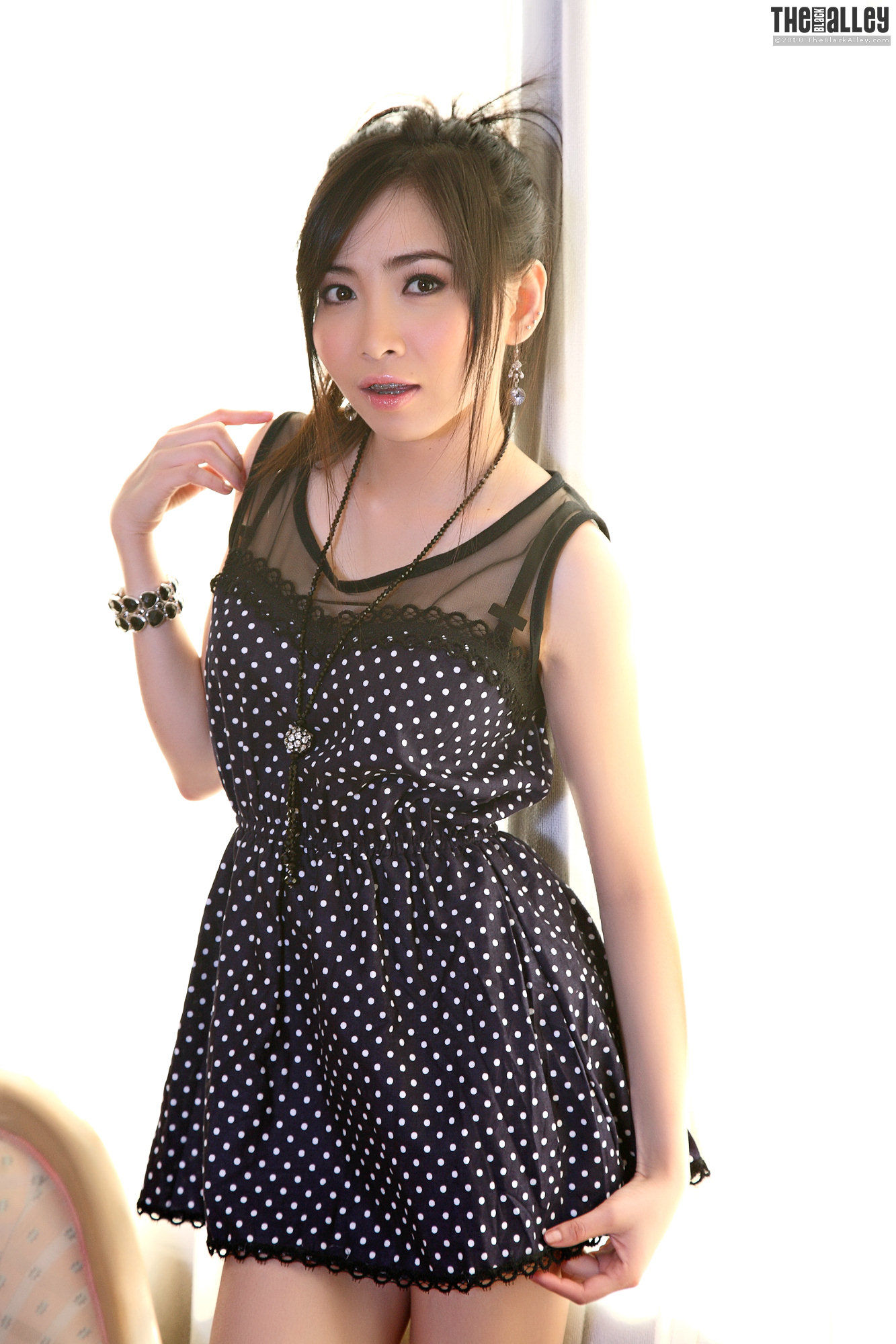 Alena 01《迷人的小妖精》 [The Black Alley]_第2张