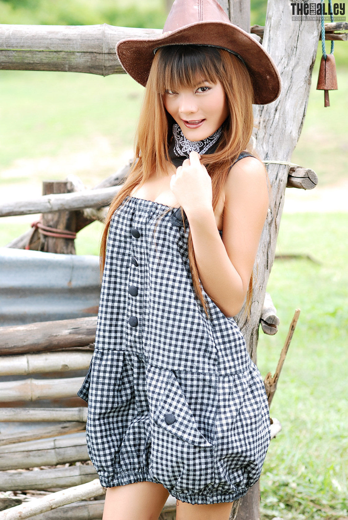 Jennifer Lim《牛仔妹子》 [The Black Alley]_第2张