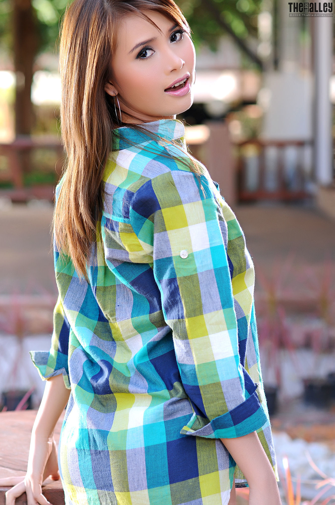 Kathy Cheow《格子衬衫》 [The Black Alley]_第5张