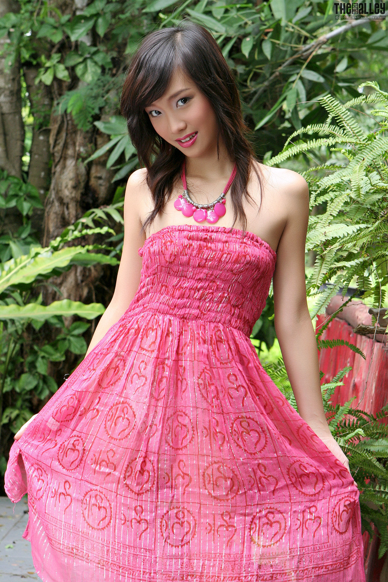 Lolita Cheng《红色连衣裙软妹》 [The Black Alley]_第1张