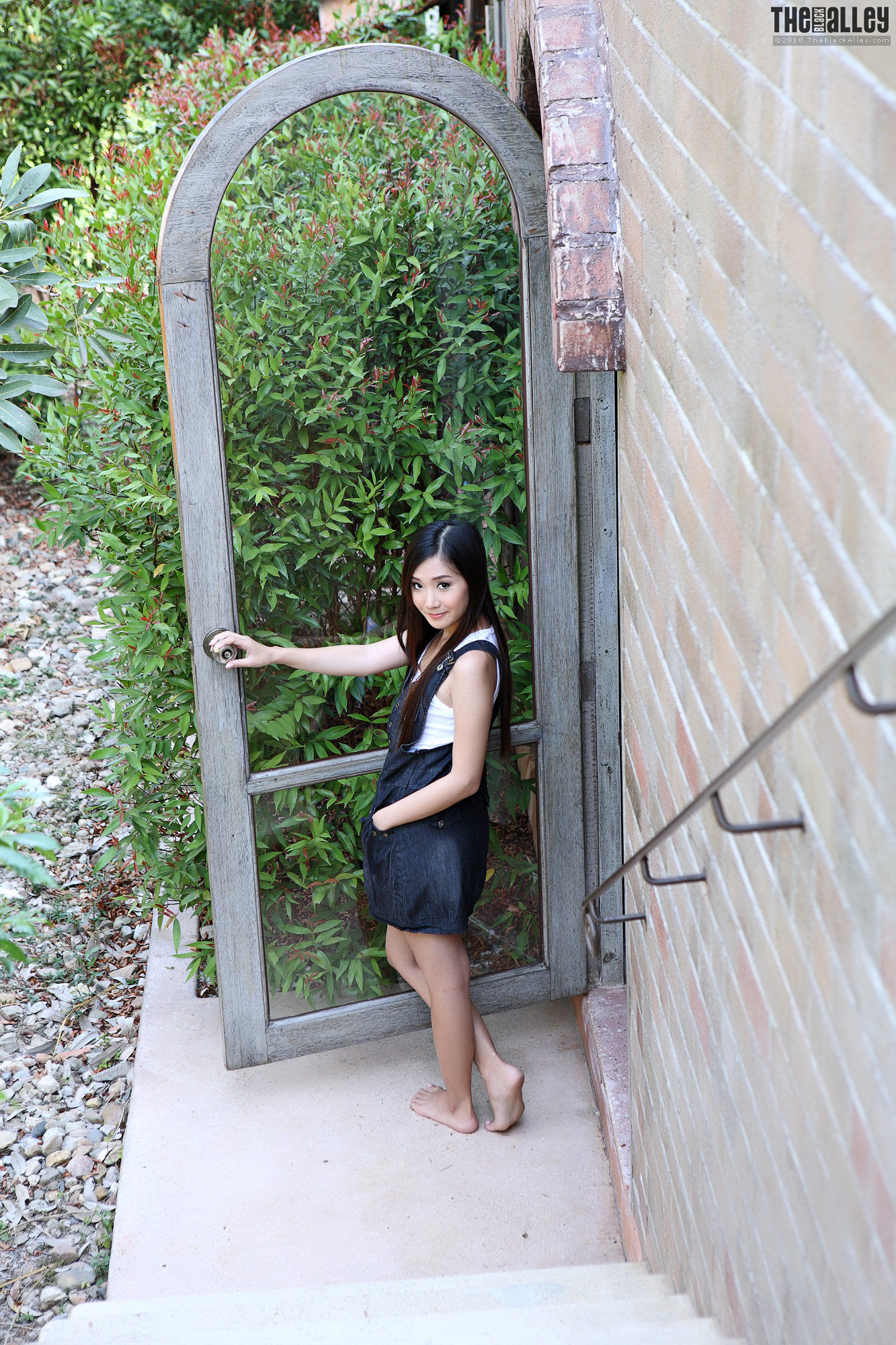 Lolita Cheng《极品牛仔妹子》 [The Black Alley]_第4张