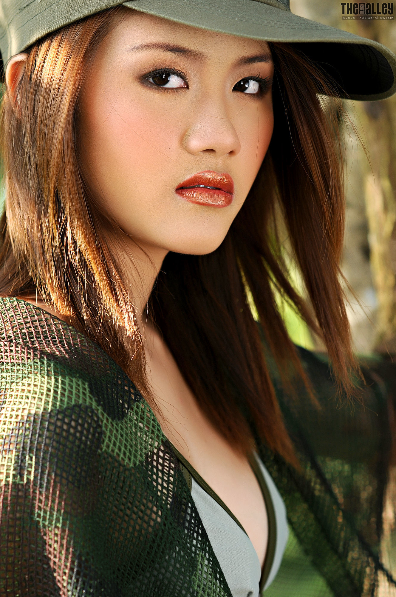 Marie Fang《迷彩军妹》 [The Black Alley]_第5张