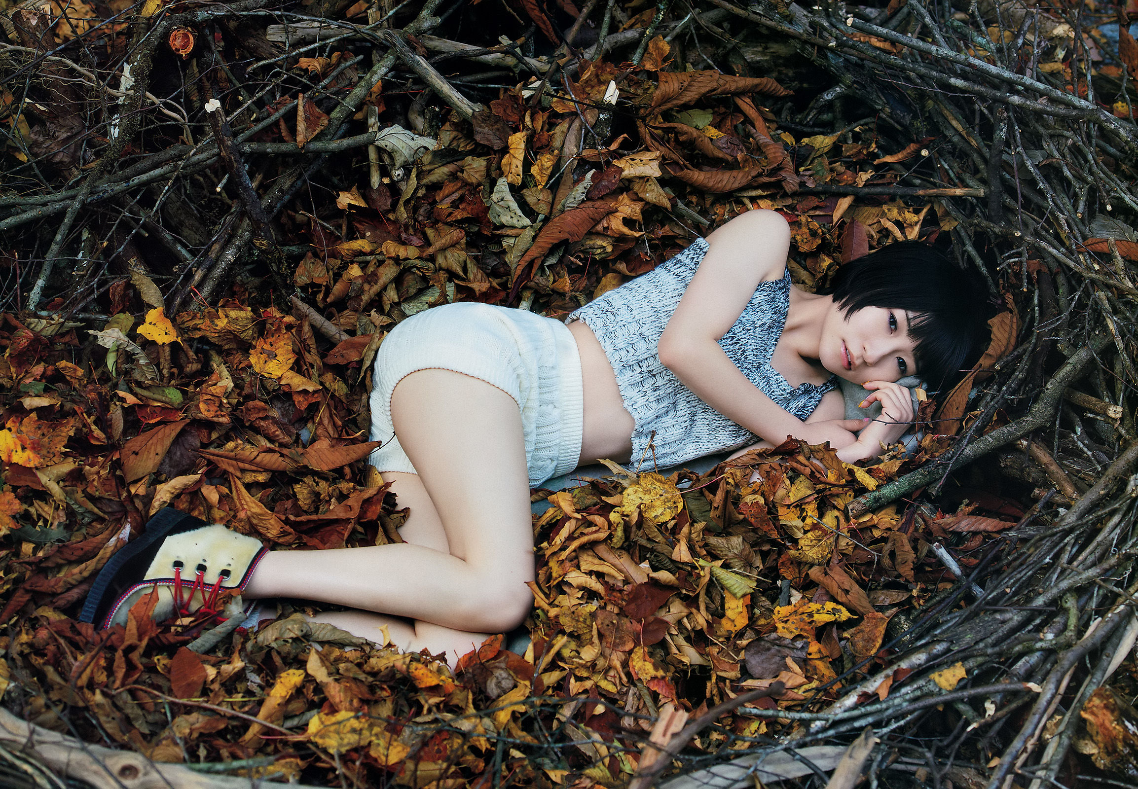 [Weekly Big Comic Spirits] 2017年No.17 藤咲彩音_第3张