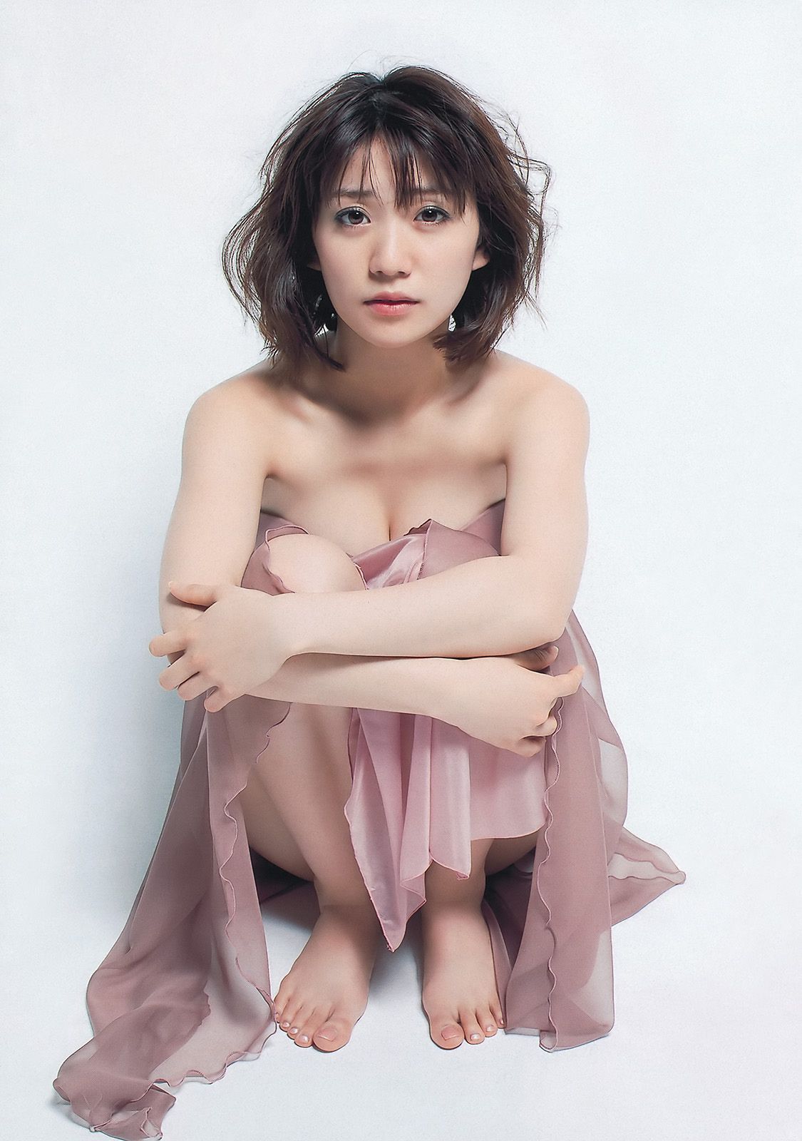 大岛优子 篠原愛実 岡田茉奈 渡り廊下走り队7 熊田曜子 佐々木希 [Weekly Playboy] 2011年No.50 写真杂志_第4张