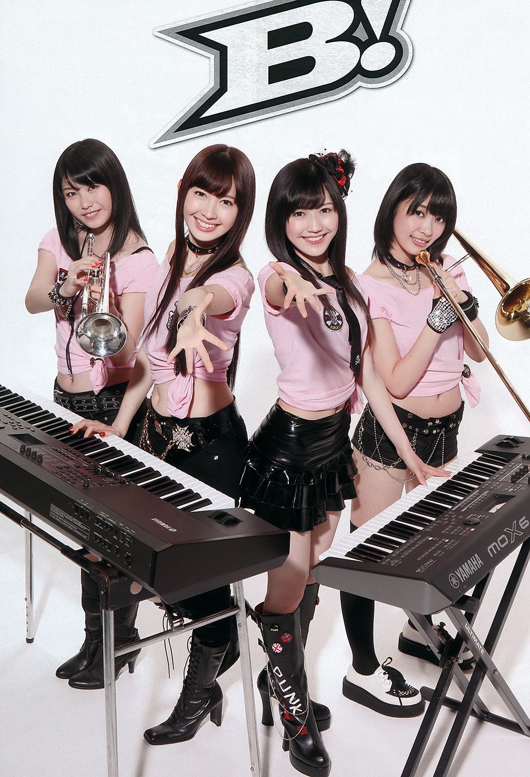 AKB48 紗綾 下京慶子 松井咲子 佐山彩香 田中みな実 森崎友紀 [Weekly Playboy] 2012年No.09 写真杂志_第2张