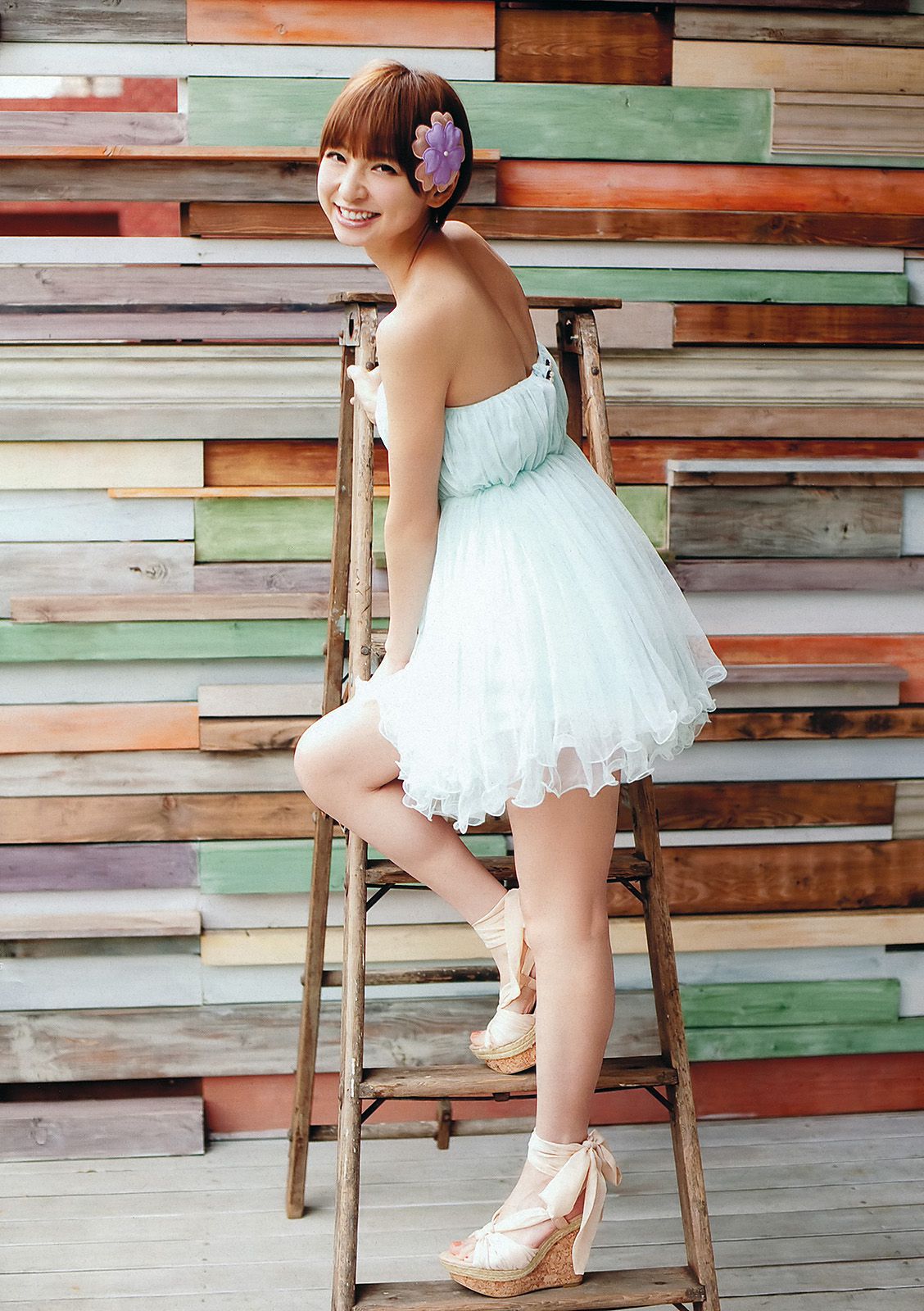 篠田麻里子 北原里英 マギー 谷岡恵理子 白羽ゆり 矢神久美 [Weekly Playboy] 2012年No.22 写真杂志_第3张